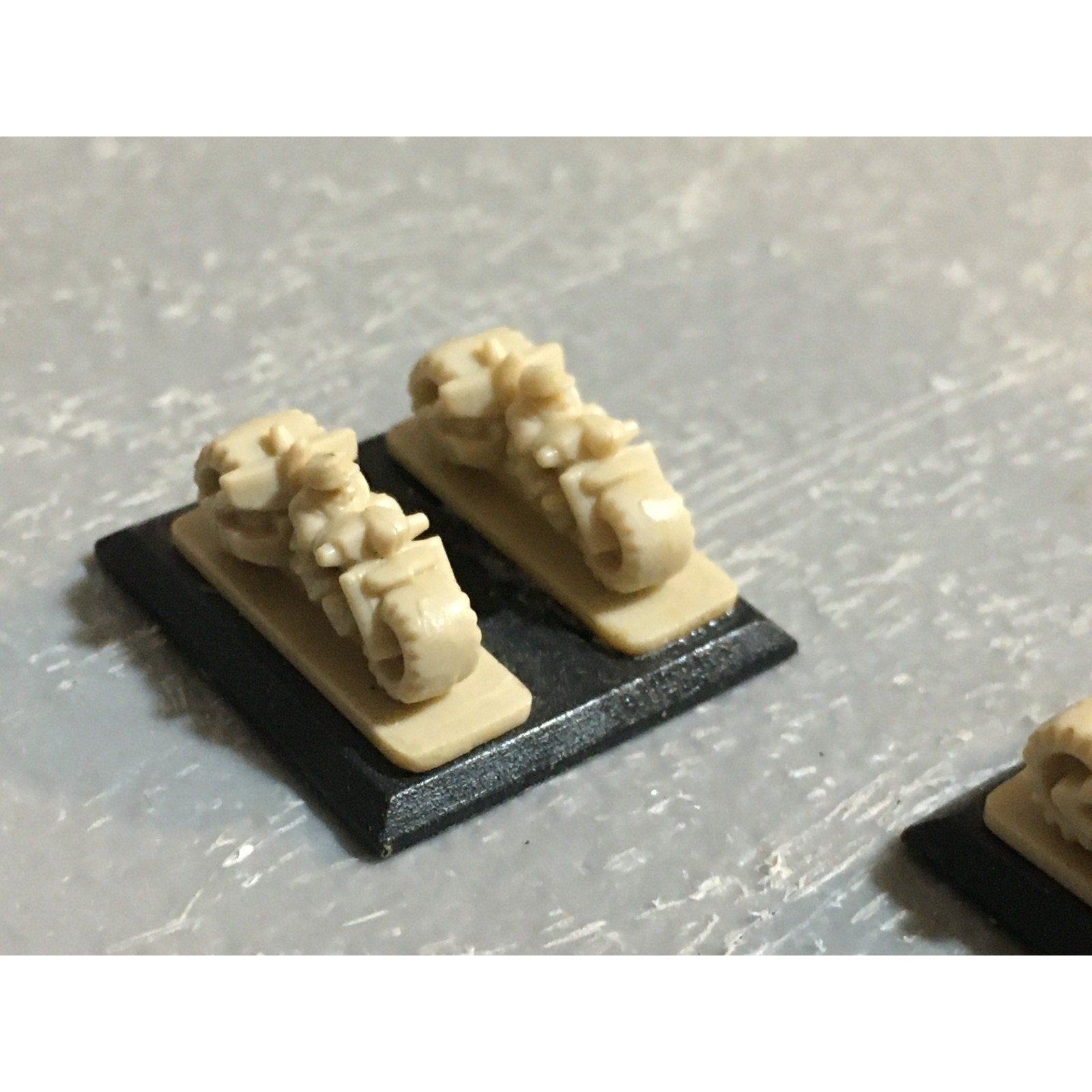 A24542 EPIC 40K SQUAT BIKES 5 BASES GAMES WORKSHOP WARHAMMER GW
