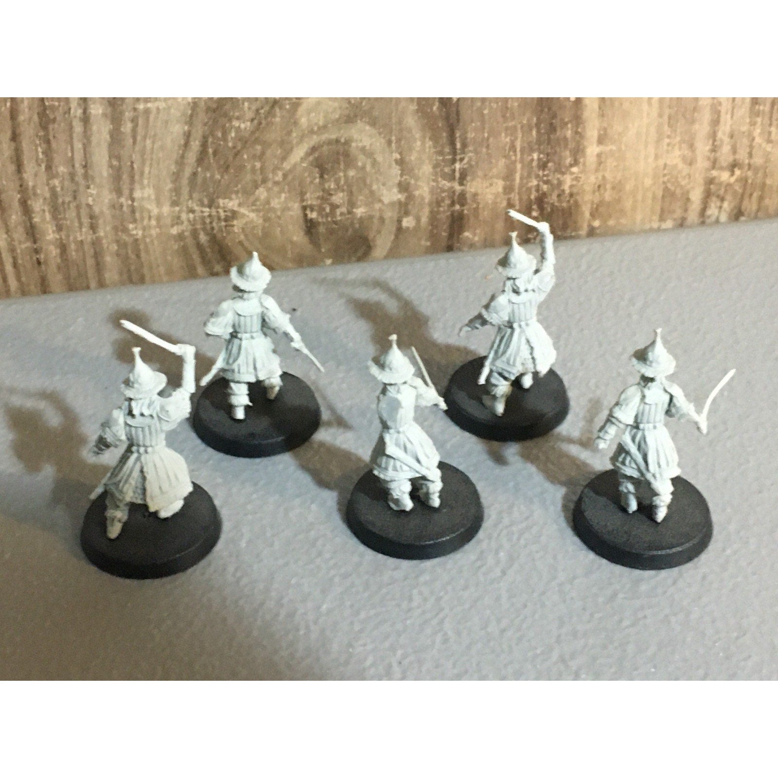 A30401 LOTR LORD RINGS GAMES WORKSHOP LAKE-TOWN GUARD 5 PK MISS 1 ARM FINECAST
