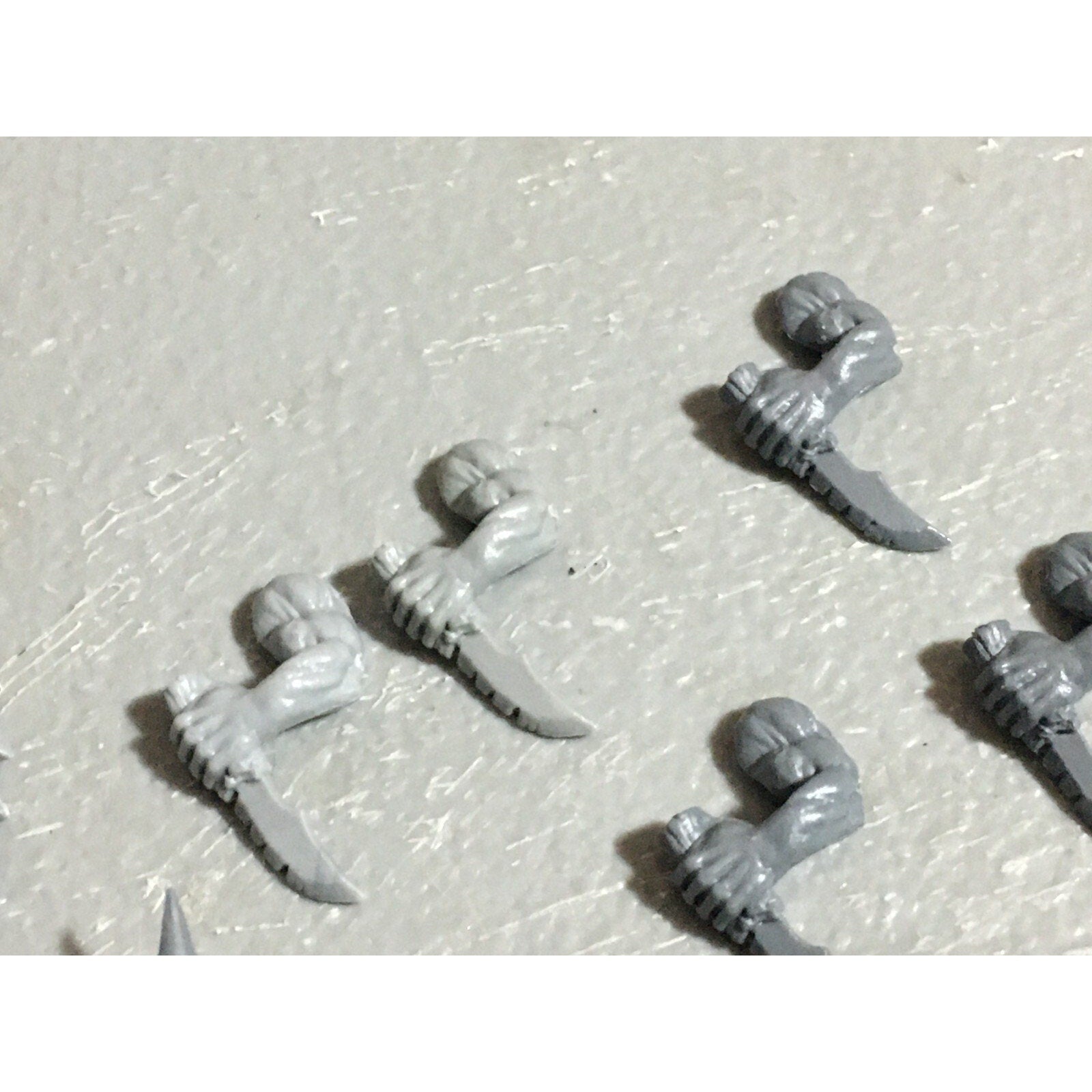 A22610 WARHAMMER FANTASY ORCS & GOBLINS BITS LOT ORC BOYZ HAND WEAPONS GW