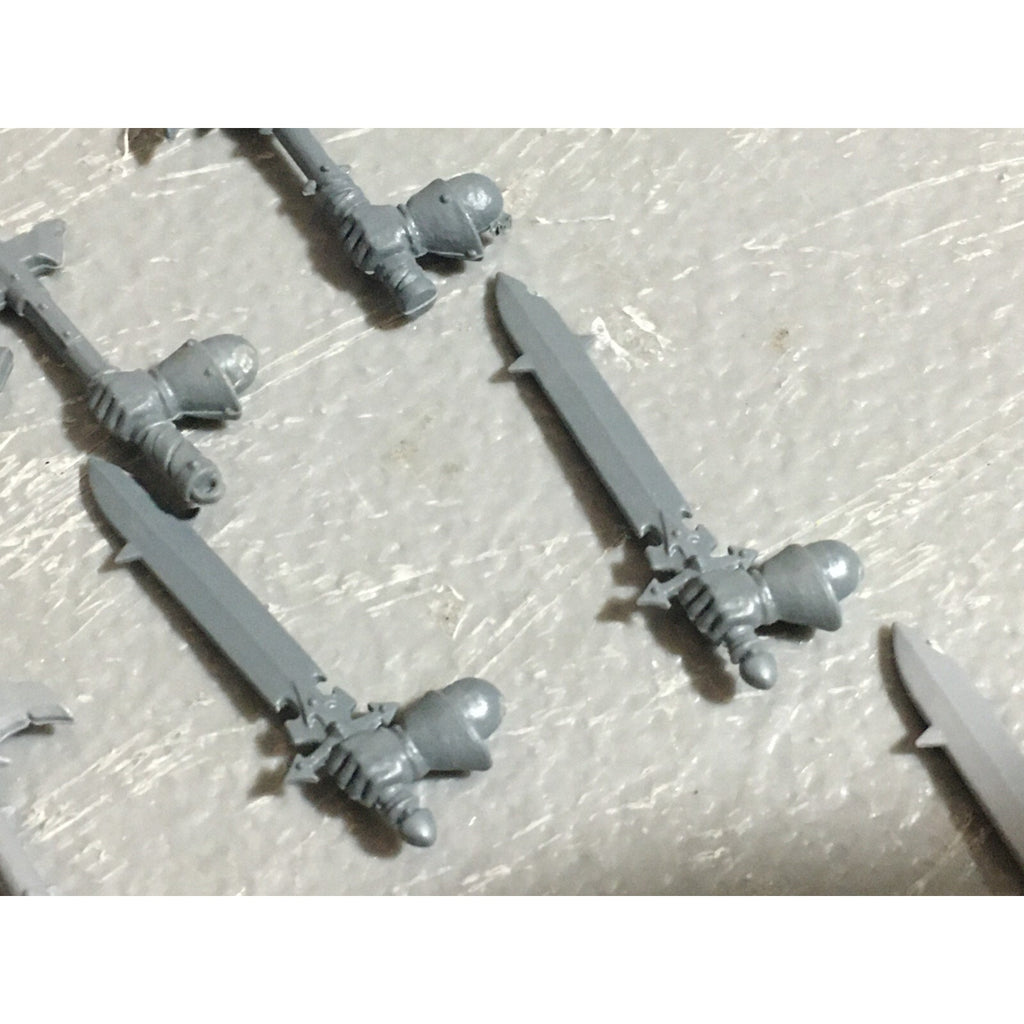 A22718 WARHAMMER FANTASY CHAOS MORTALS WARRIORS BITS LOT HANDS GW