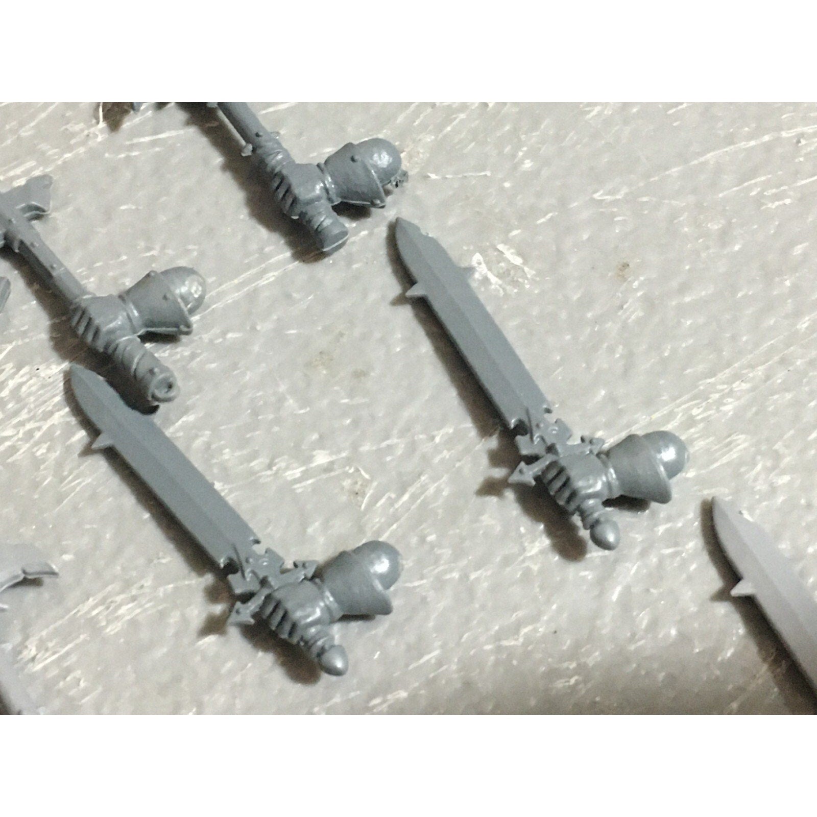 A22718 WARHAMMER FANTASY CHAOS MORTALS WARRIORS BITS LOT HANDS GW