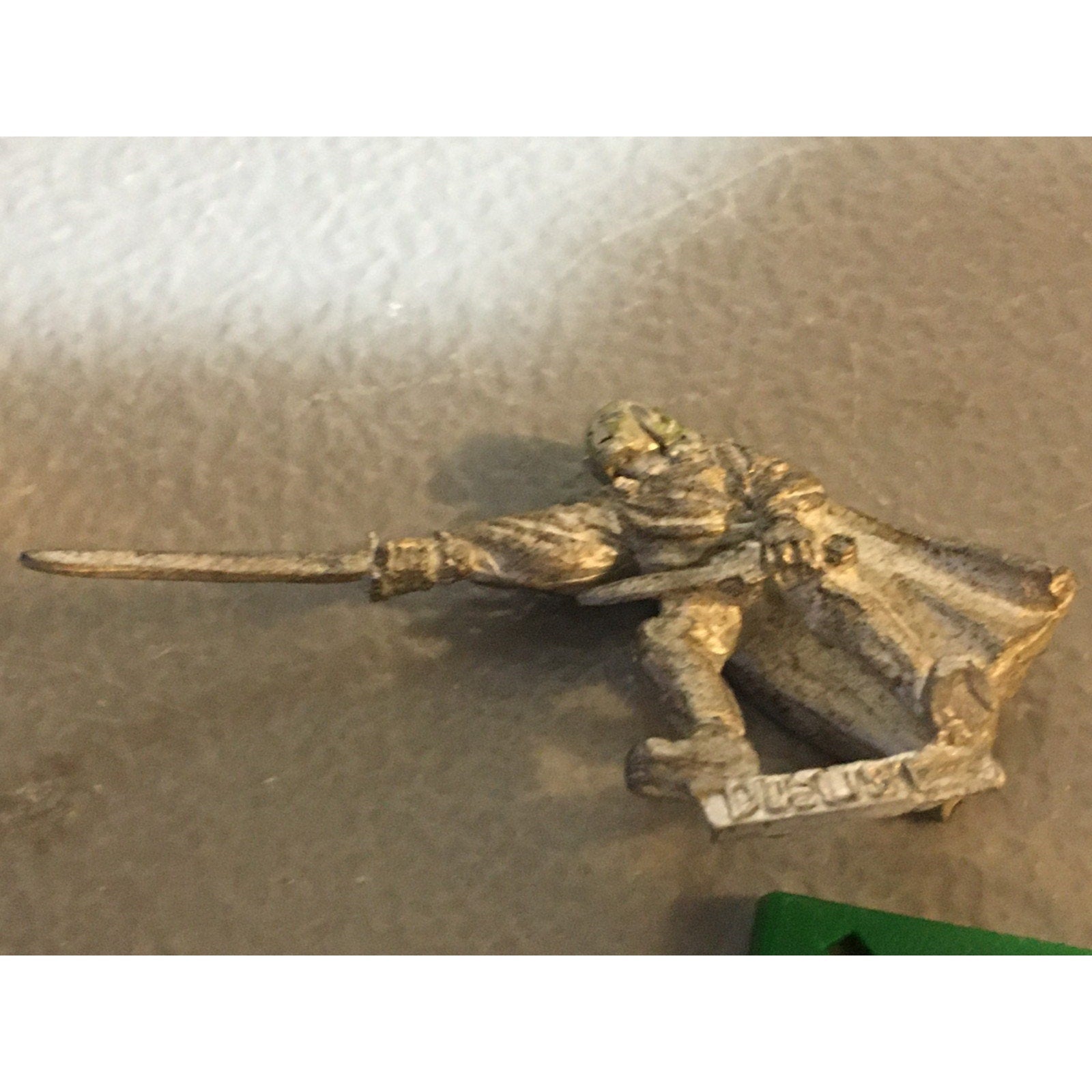 A24678 WARHAMMER FANTASY DOGS OF WAR VESPERO'S VENDETTA DUELIST CLIPPED FACE MTL