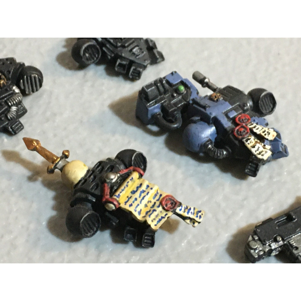 A25109 WARHAMMER 40K SPACE MARINES PAINTED BITS LOT BACKPACKS BOLTERS GW