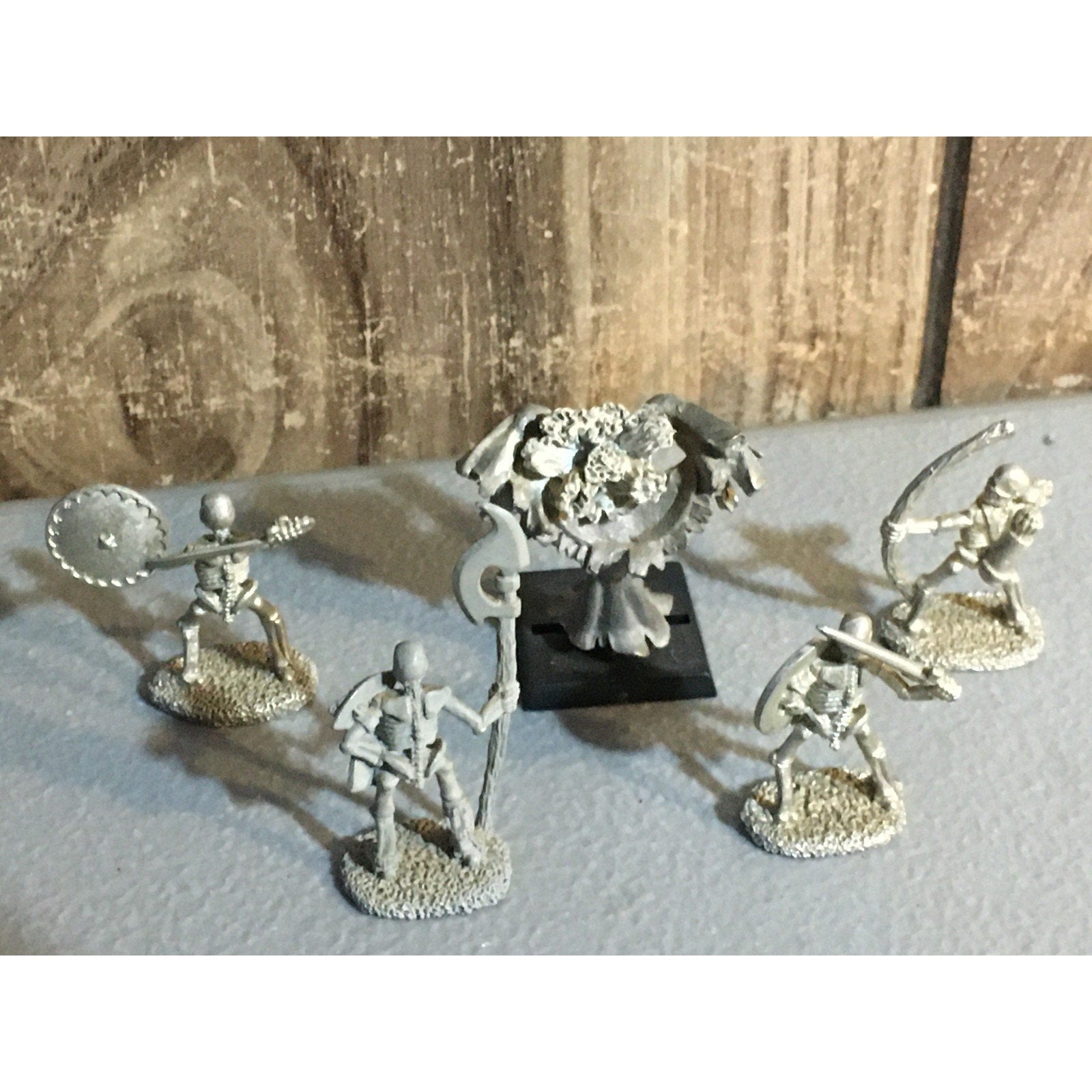 A32570 UNKNOWN MINIATURES METAL MINIATURES LOT SKELETON 4 PK + WRAITH
