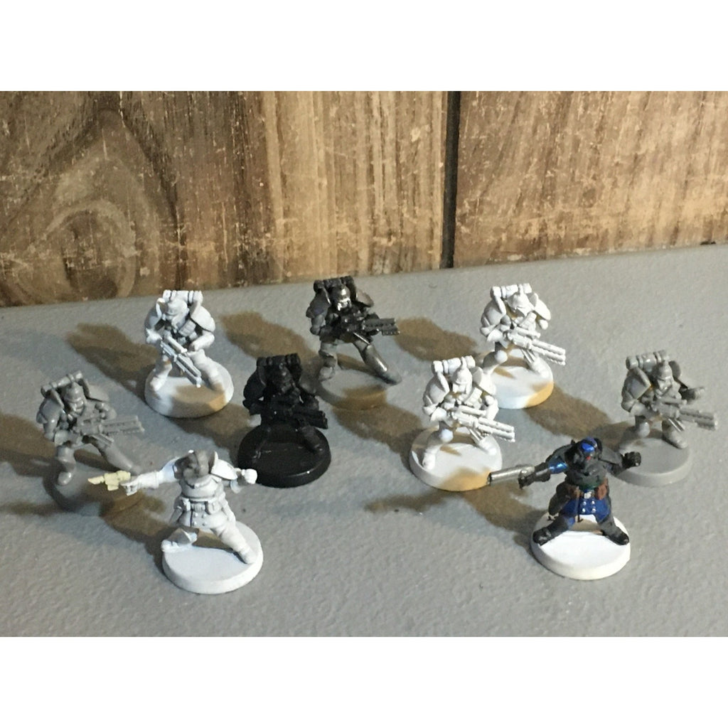 A30064 UNKNOWN TABLE TOP SCI-FI POWER ARMOR SOLDIERS 9 PK MISS 1 ARM WAR GAMES