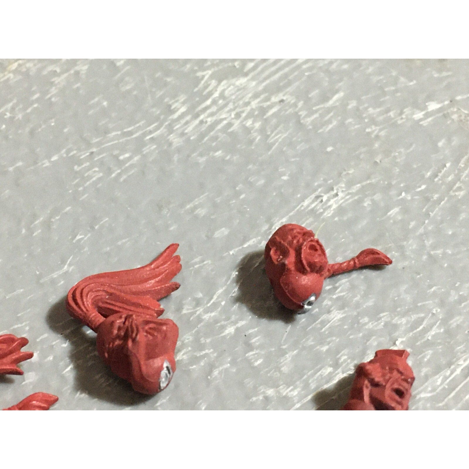 A22548 WARHAMMER 40K SPACE MARINES WOLVES BITS LOT HEADS GAMES WORKSHOP GW