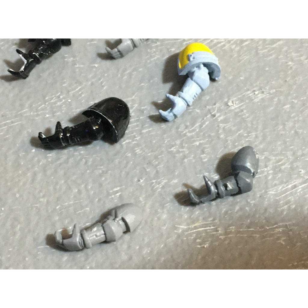 A22987 WARHAMMER 40K SPACE MARINES BITS LOT ARMS GW GAMES WORKSHOP