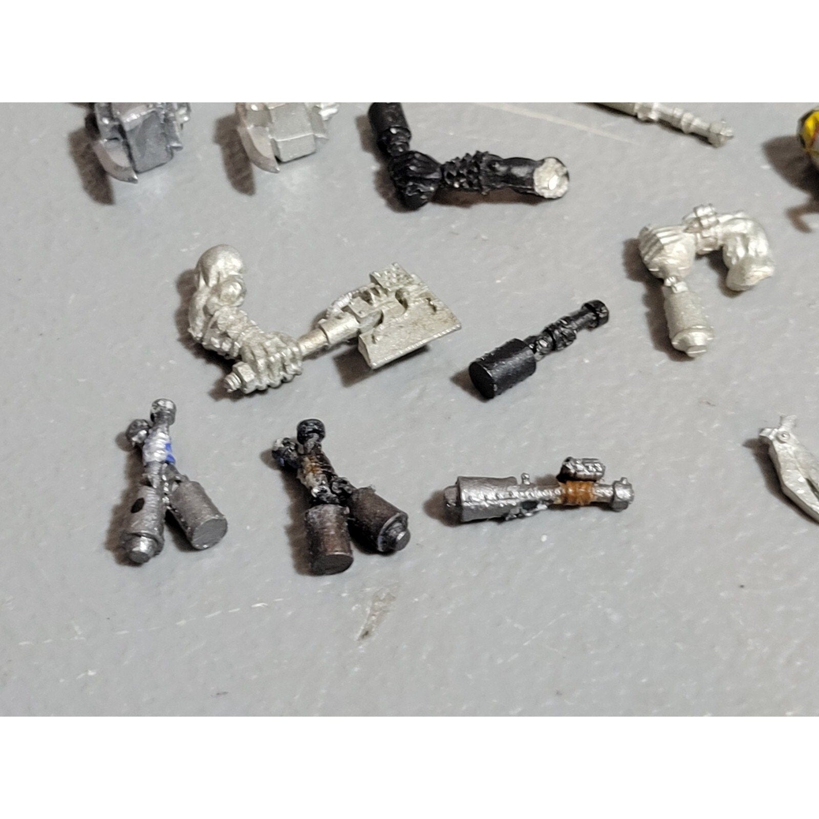 A19085 WARHAMMER 40K ORKS ALL METAL BITS LOT