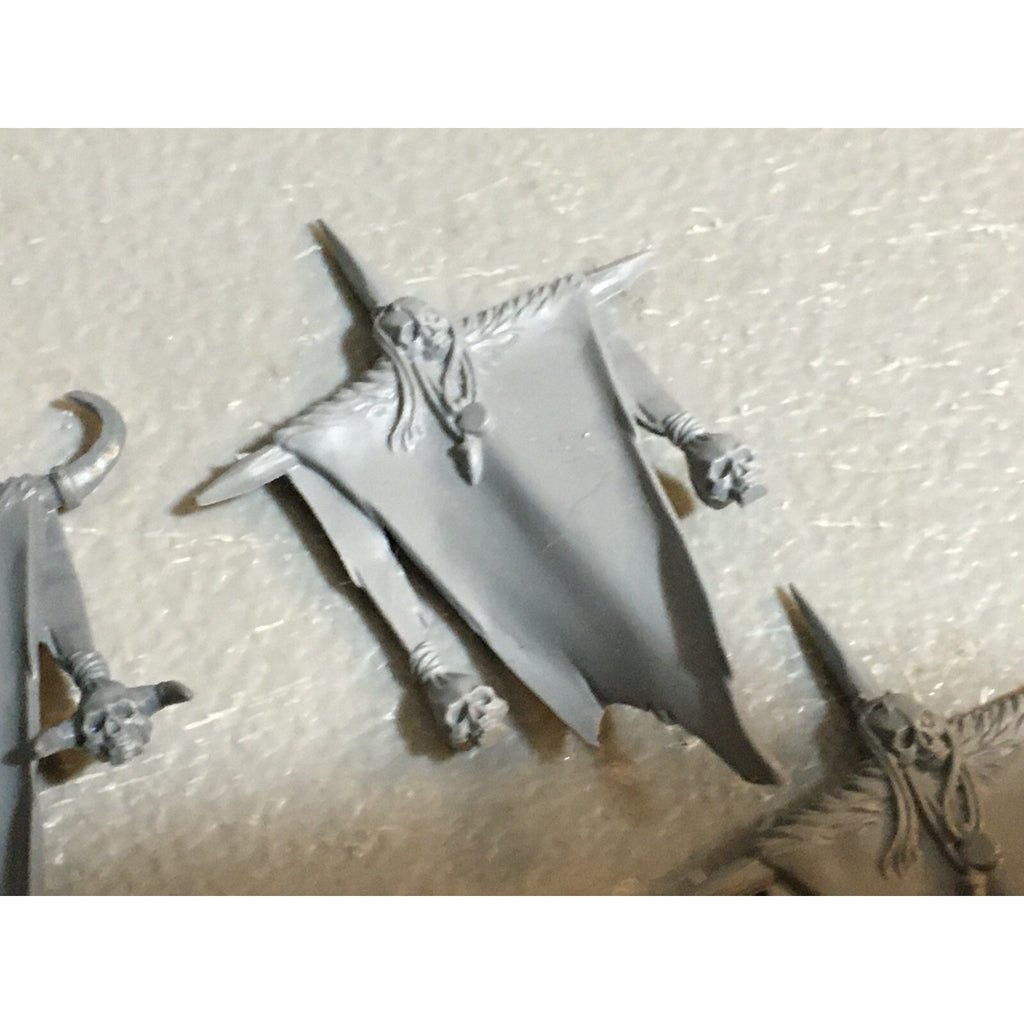 A23246 WARHAMMER FANTASY CHAOS BEASTMEN BITS LOT COMMAND GAMES WORKSHOP GW