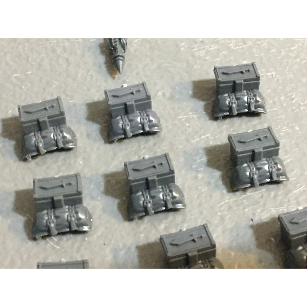 A29400 WARHAMMER 40K SPACE MARINES DARK ANGELS RAVENWING BIKE SADDLEBAG BITS LOT