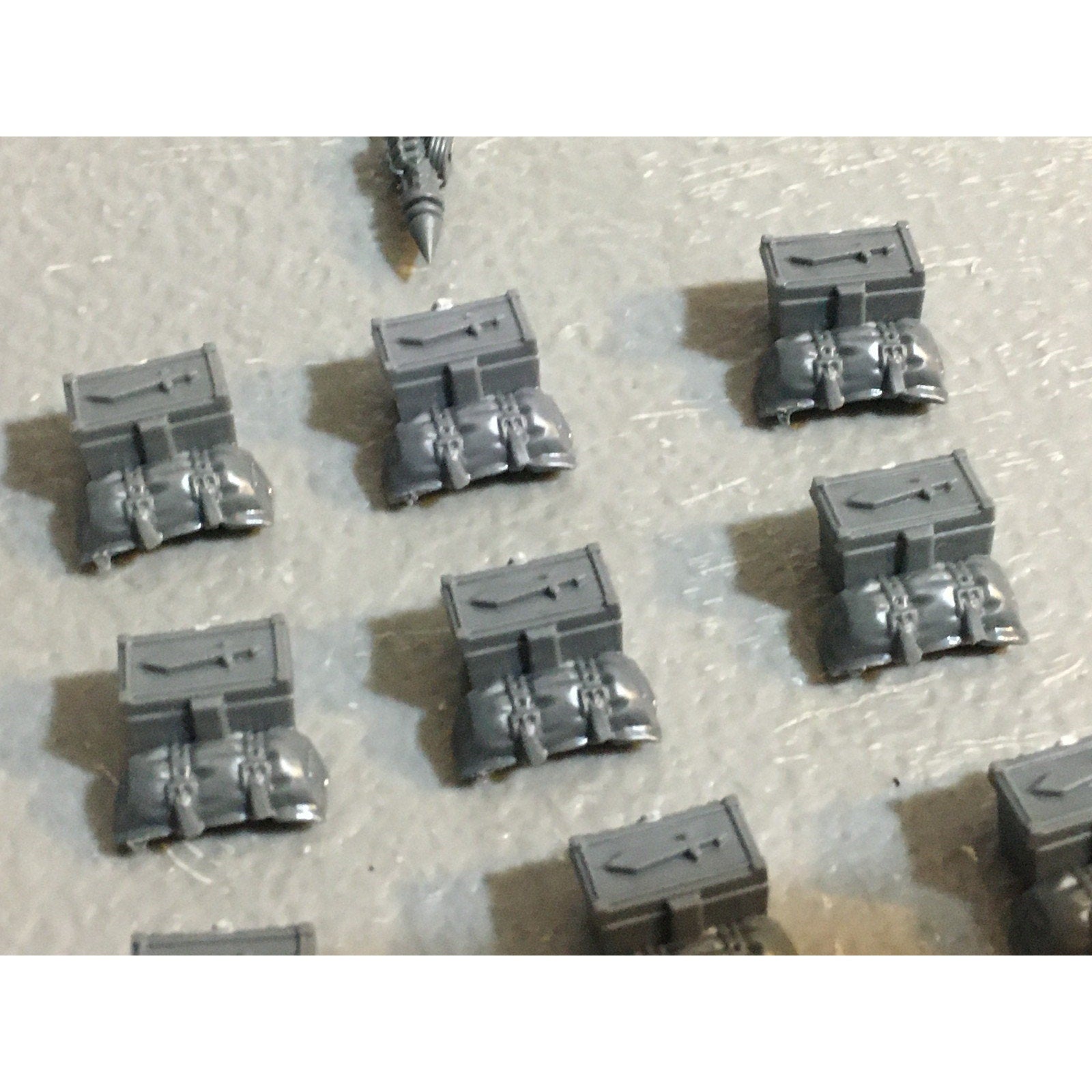 A29400 WARHAMMER 40K SPACE MARINES DARK ANGELS RAVENWING BIKE SADDLEBAG BITS LOT
