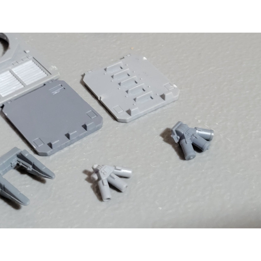 A18904 WARHAMMER 40K SPACE MARINES BITS LOT TANK VEHICLE RHINO RAZORBACK PRED