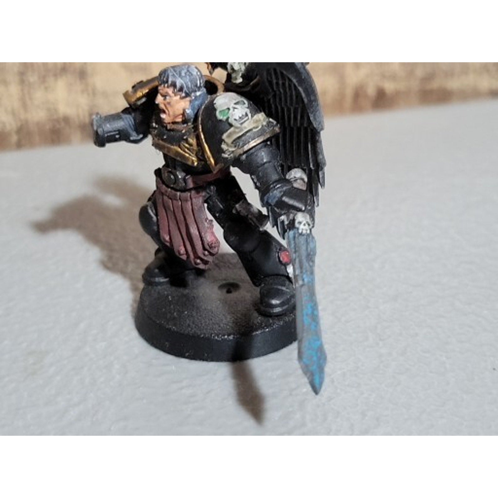 A18418 WARHAMMER 40K SPACE MARINES BLOOD ANGELS CAPTAIN LIEUTENANT CUS MISS HAND