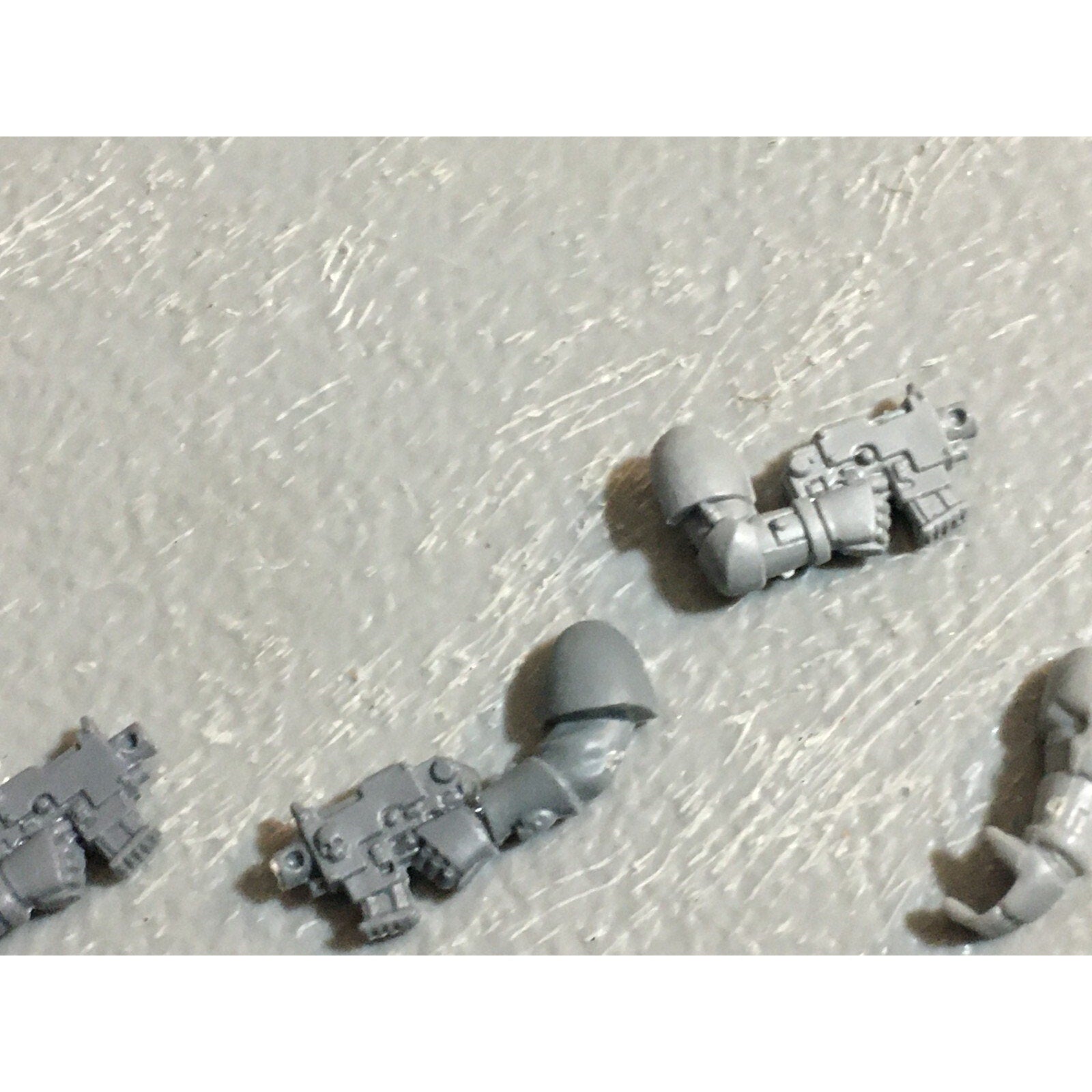 A23085 WARHAMMER 40K SPACE MARINES BITS LOT ARMS GAMES WORKSHOP GW