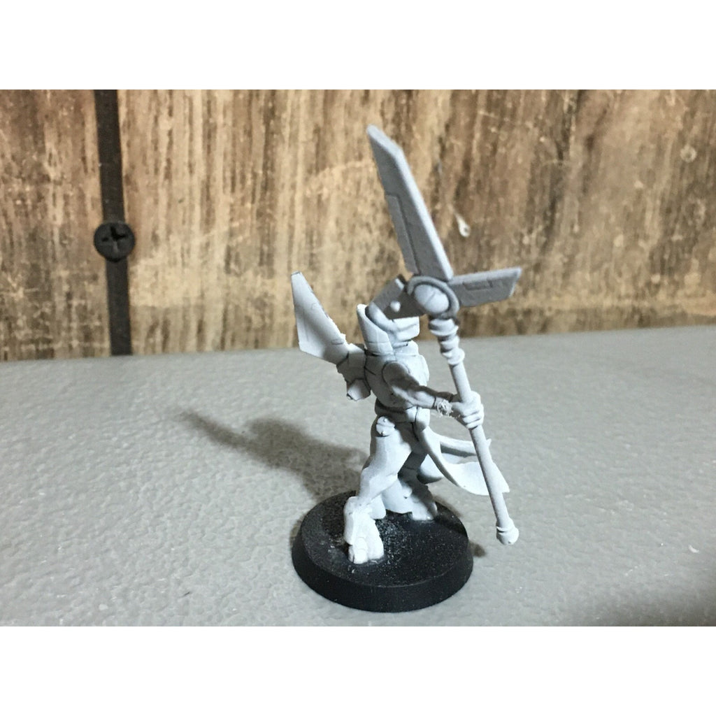 A20661 WARHAMMER 40K TAU EMPIRE ETHEREAL FINECAST GAMES WORKSHOP