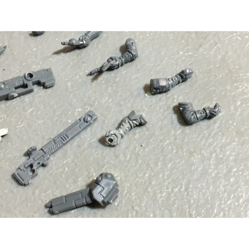 A23150 WARHAMMER 40K TAU EMPIRE BITS LOT FIRE WARRIORS GUNS HEADS ARMS GW