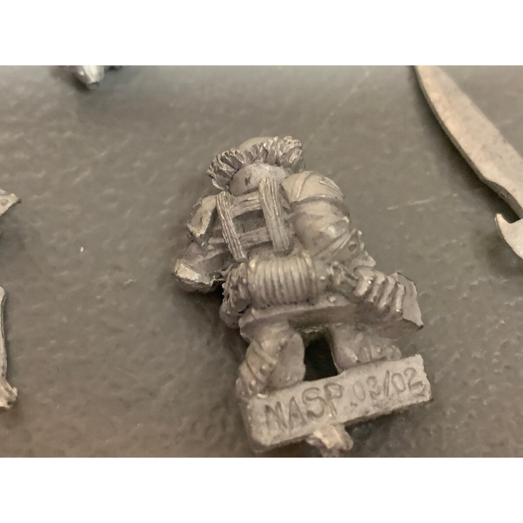 A10271 RACKHAM CONFRONTATION METAL OOP DWARF ARMOURERS