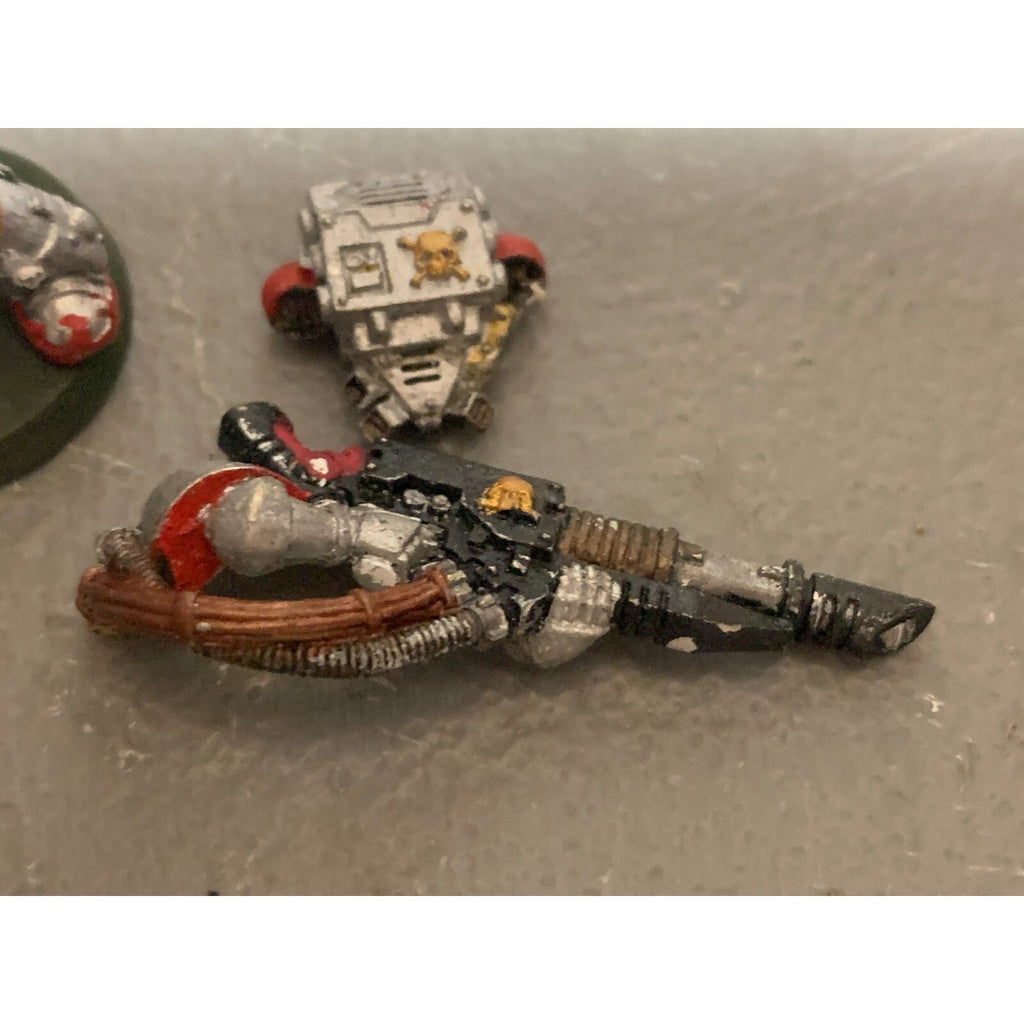 A23309 WARHAMMER 40K SPACE MARINES METAL BITS LOT HEAVY DARK ANGELS SHOULDER PAD