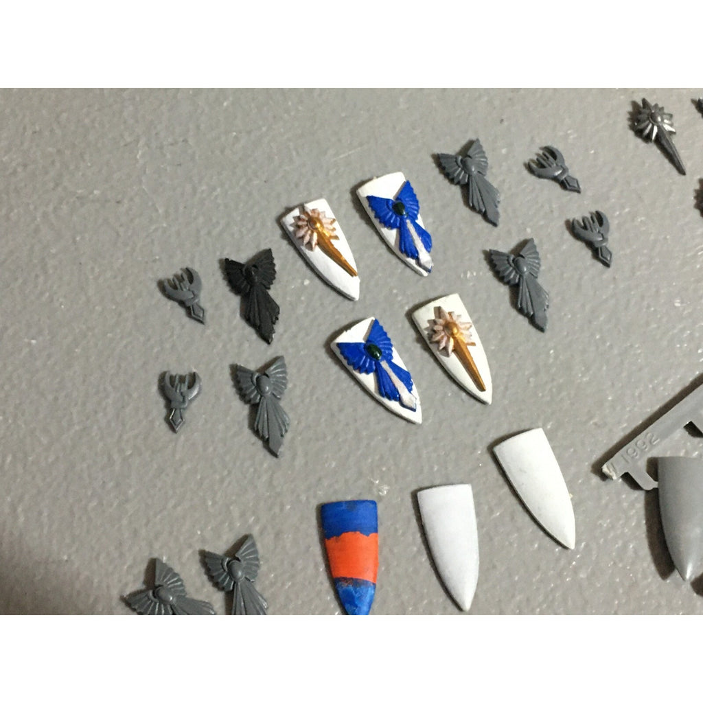 A22055 WARHAMMER FANTASY HIGH ELVES BITS LOT SHIELDS & ICONS GW GAMES WORKSHOP