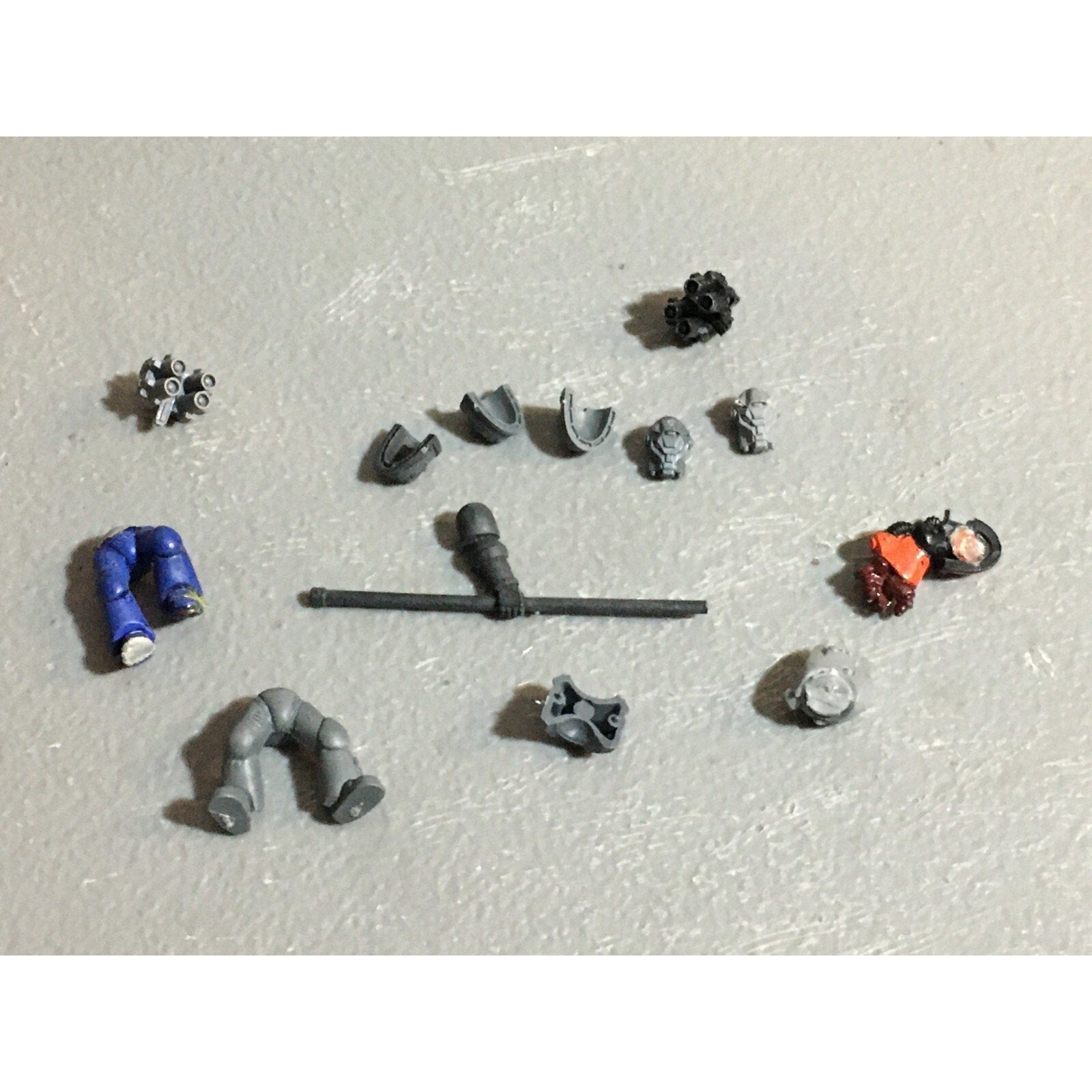 A22973 WARHAMMER 40K SPACE MARINES BITS LOT MIXED GAMES WORKSHOP GW