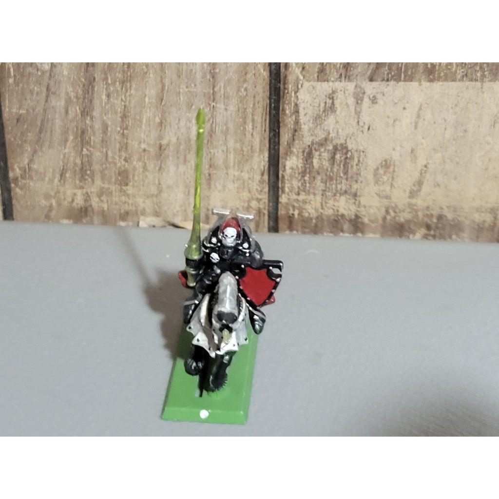 A18997 WARHAMMER FANTASY CHAOS MORTALS CLASSIC KNIGHT PLASTIC