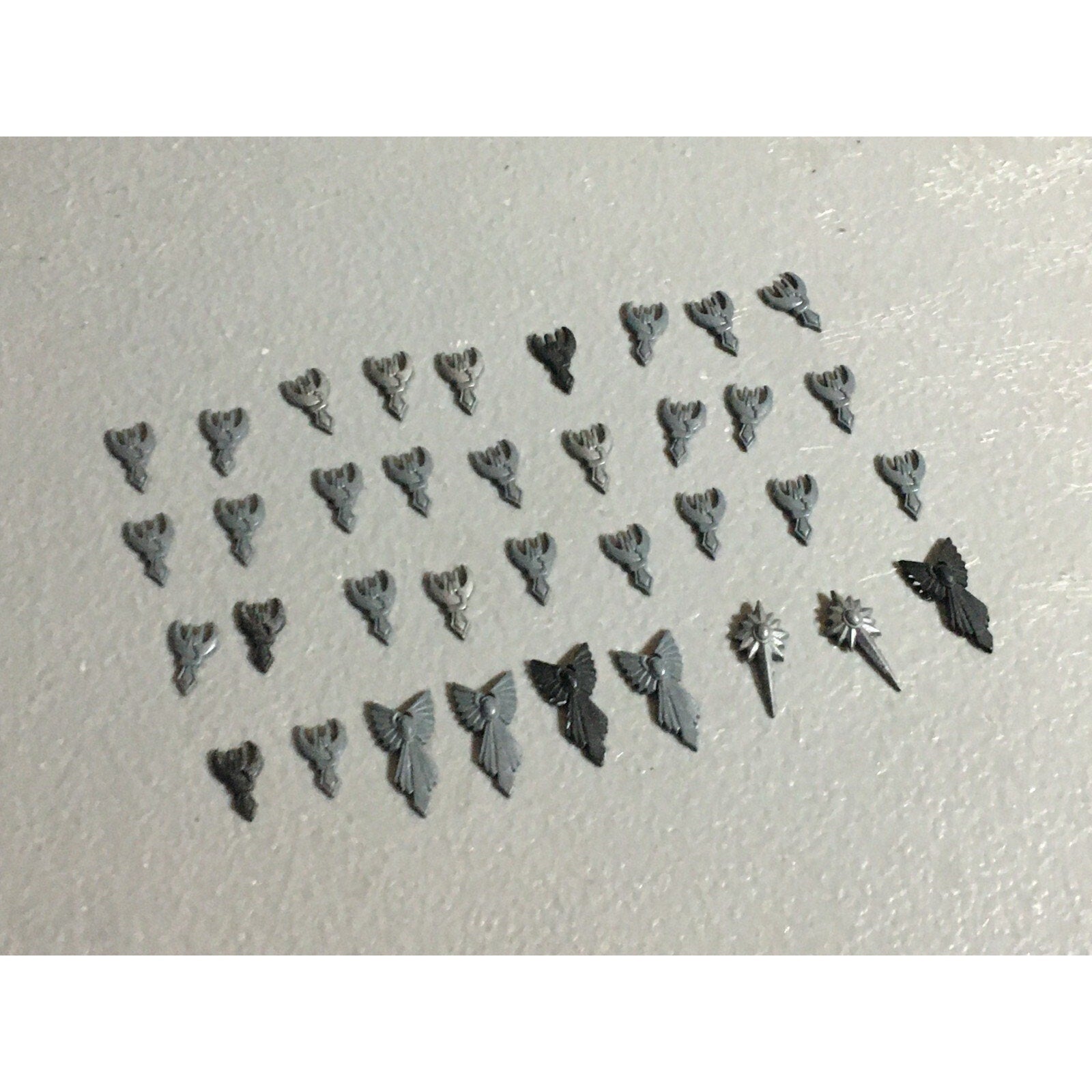 A22057 WARHAMMER FANTASY HIGH ELVES BITS LOT SHIELD ICONS GW GAMES WORKSHOP