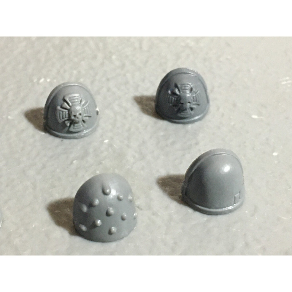 A21967 WARHAMMER 40K SPACE MARINES BITS LOT SHOULDER PADS GAMES WORKSHOP GW
