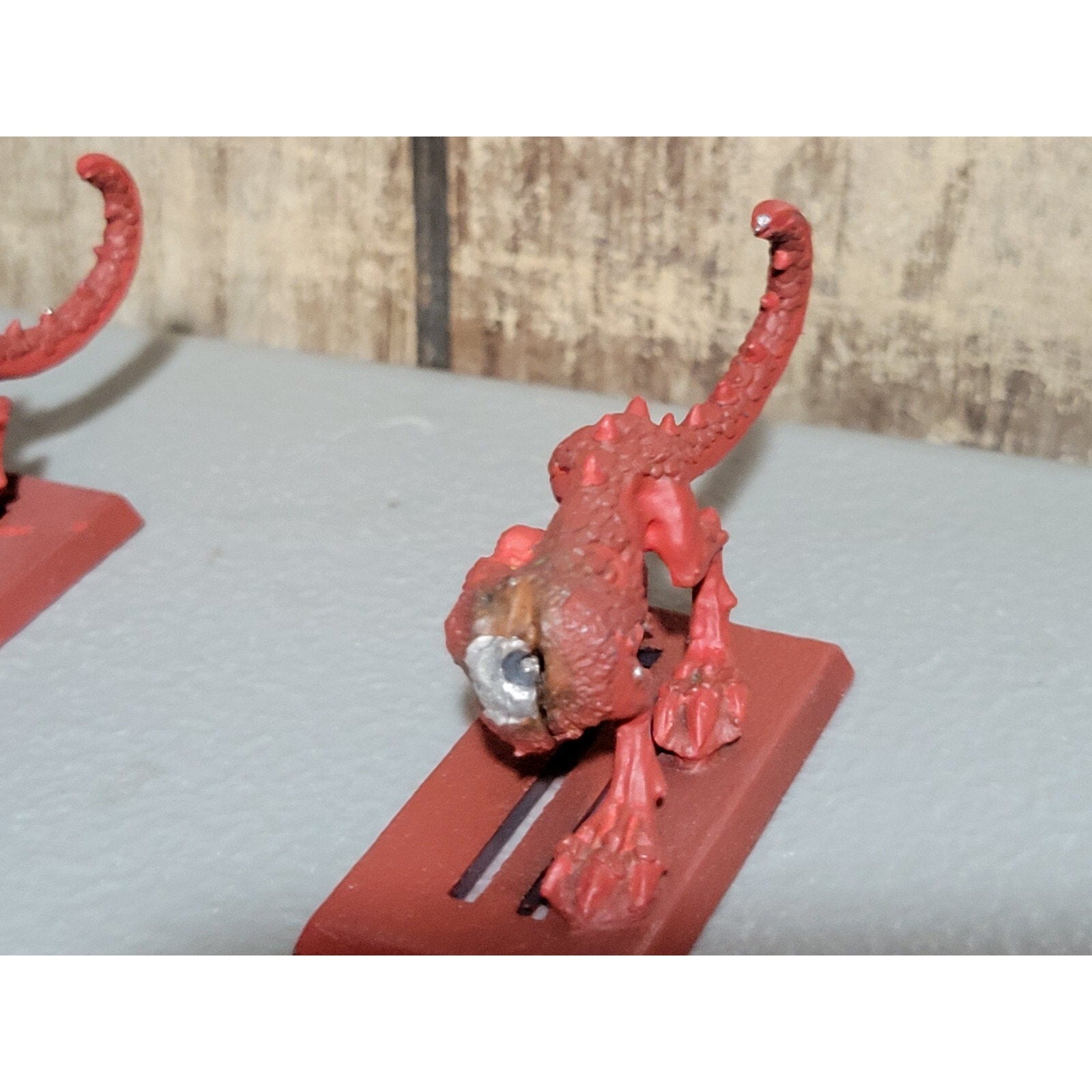 A18131 WARHAMMER 40K CHAOS DAEMONS METAL FLESH HOUNDS OF KHORNE MISS 1 HEAD