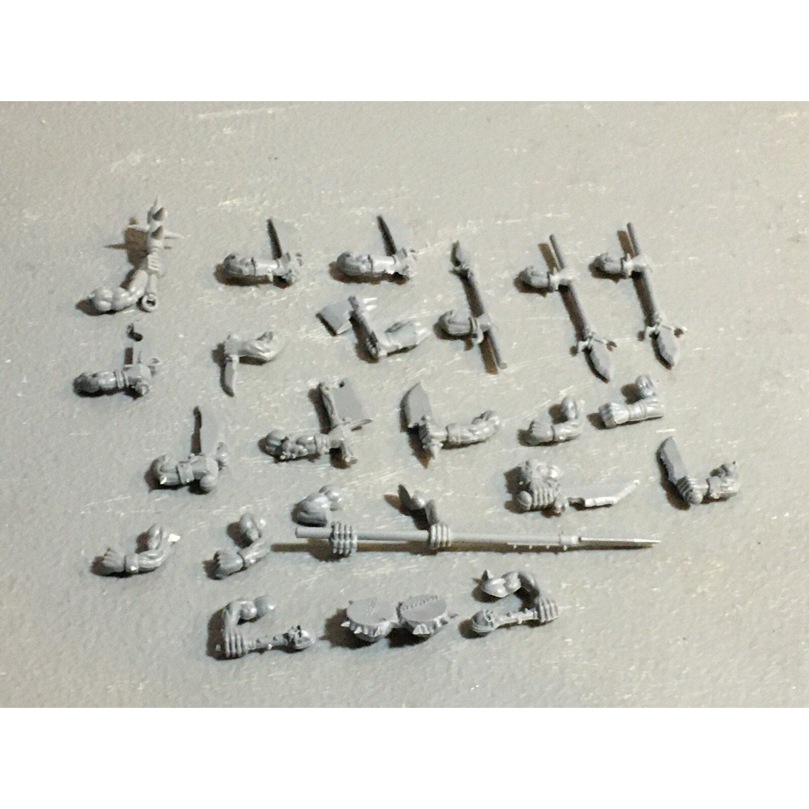 A23392 WARHAMMER FANTASY ORCS & GOBLINS BITS LOT BOYZ ARMS GAMES WORKSHOP GW