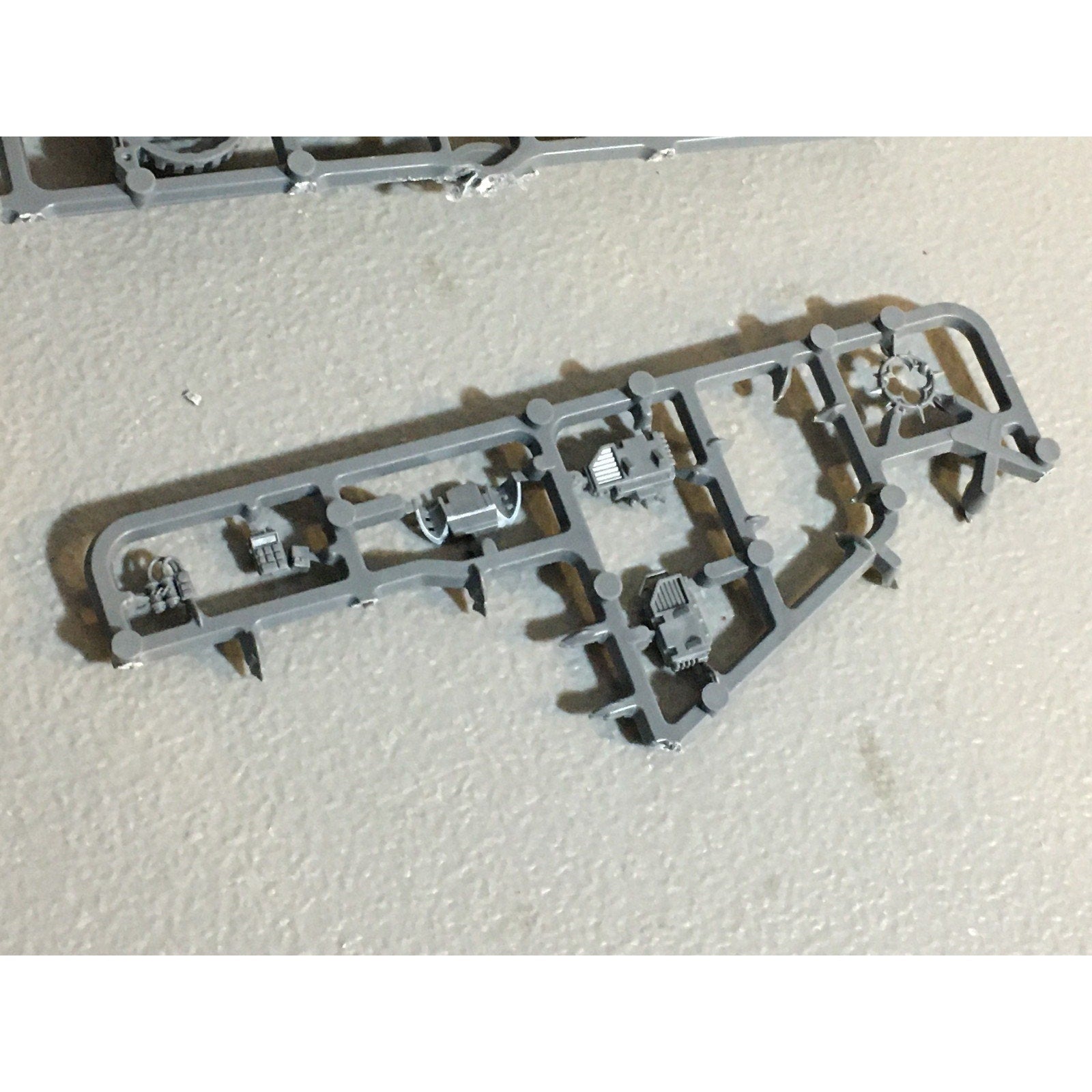 A29497 WARHAMMER 40K SPACE MARINES DARK ANGELS BITS ON SPRUE LOT RAVENWING GW