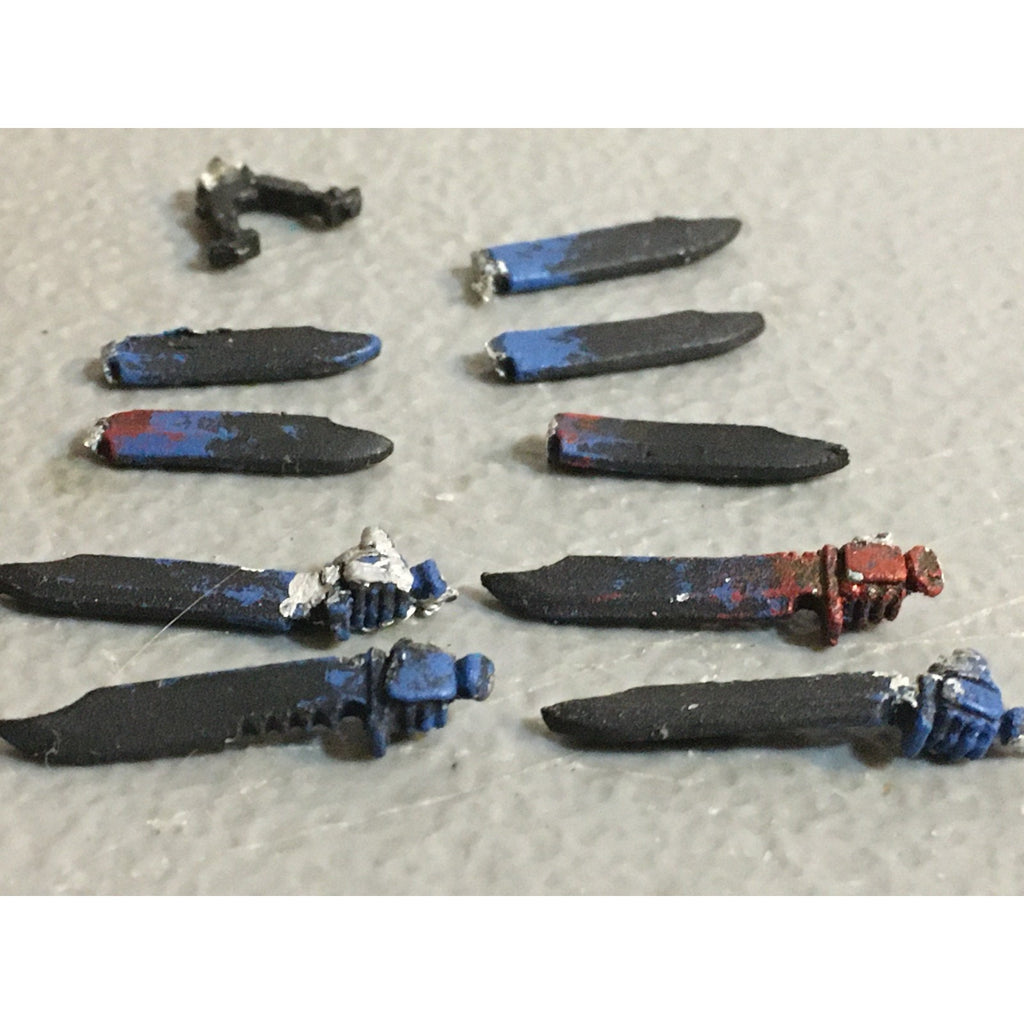 A33848 WARHAMMER 40K SPACE MARINES BITS LOT ALL METAL SCOUT KNIFE KNIVES GW