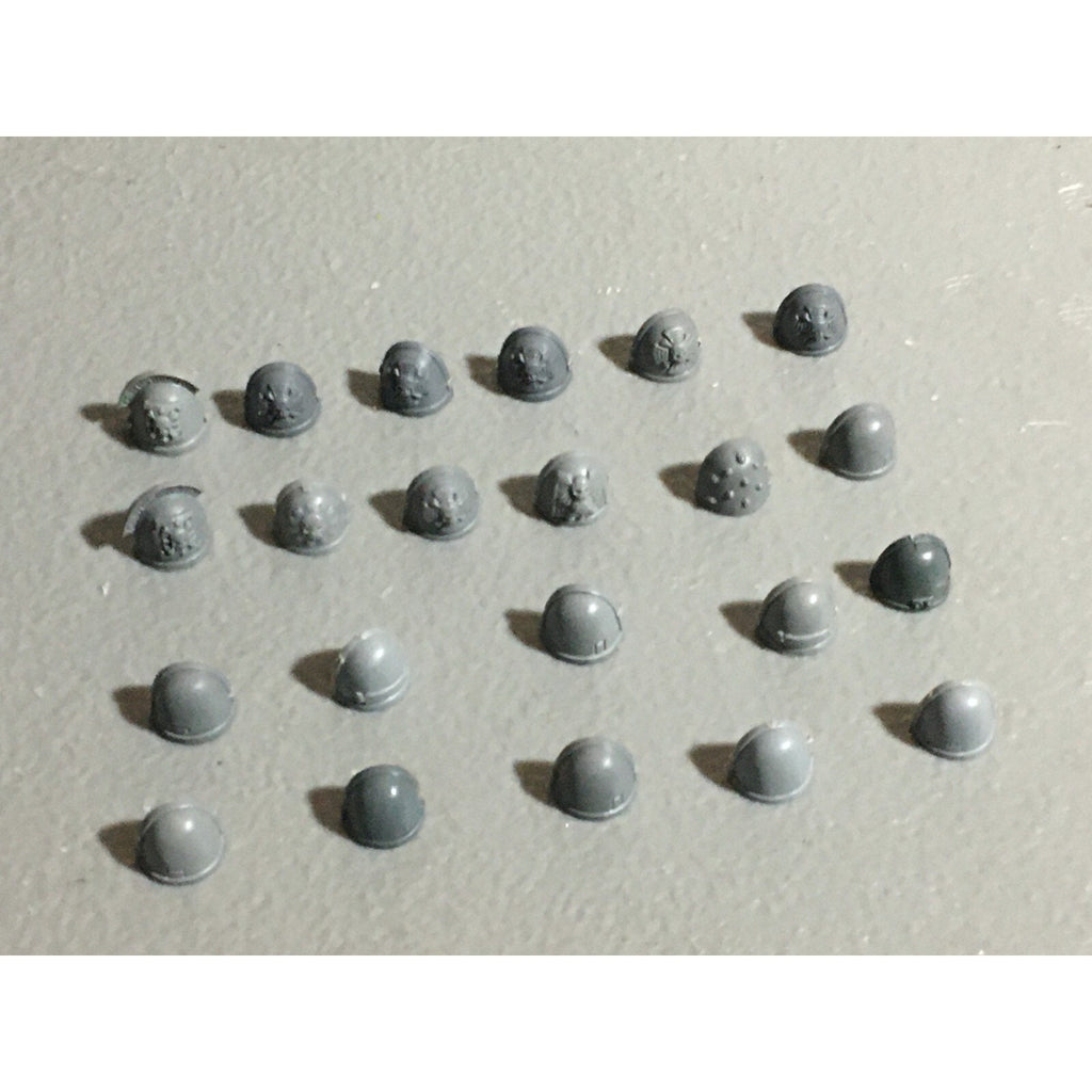 A21967 WARHAMMER 40K SPACE MARINES BITS LOT SHOULDER PADS GAMES WORKSHOP GW