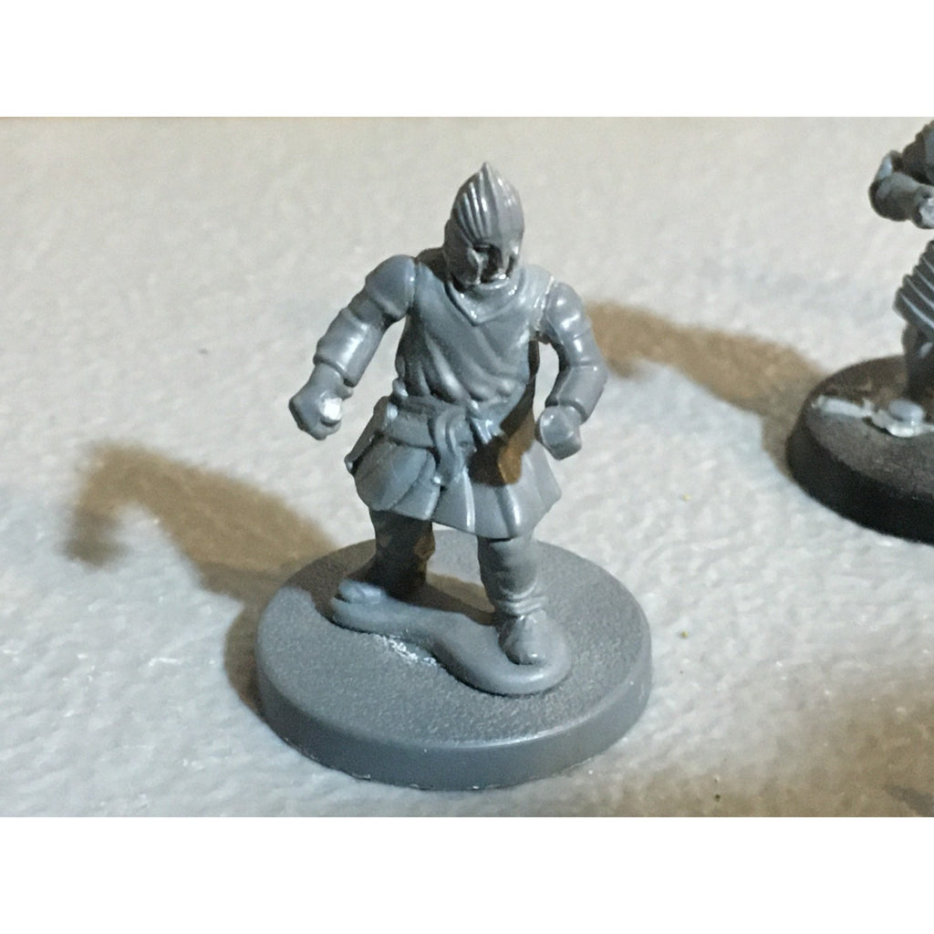 A32503 UNKNOWN PLASTIC MINIATURES MISS BASES HUMAN WARRIOR SOLDIER