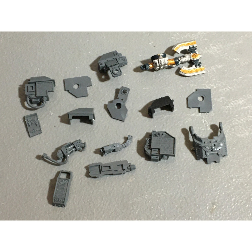 A22365 WARHAMMER 40K BITS LOT SPACE MARINES DREADNOUGHT GW GAMES WORKSHOP