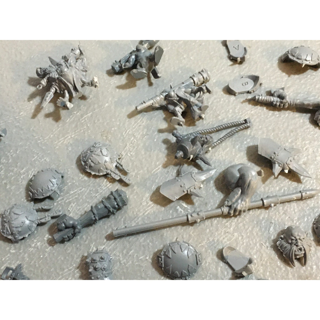 A20127 WARHAMMER FANTASY AOS OGRE KINGDOMS MANEATERS BITS LOT ARM GAMES WORKSHOP