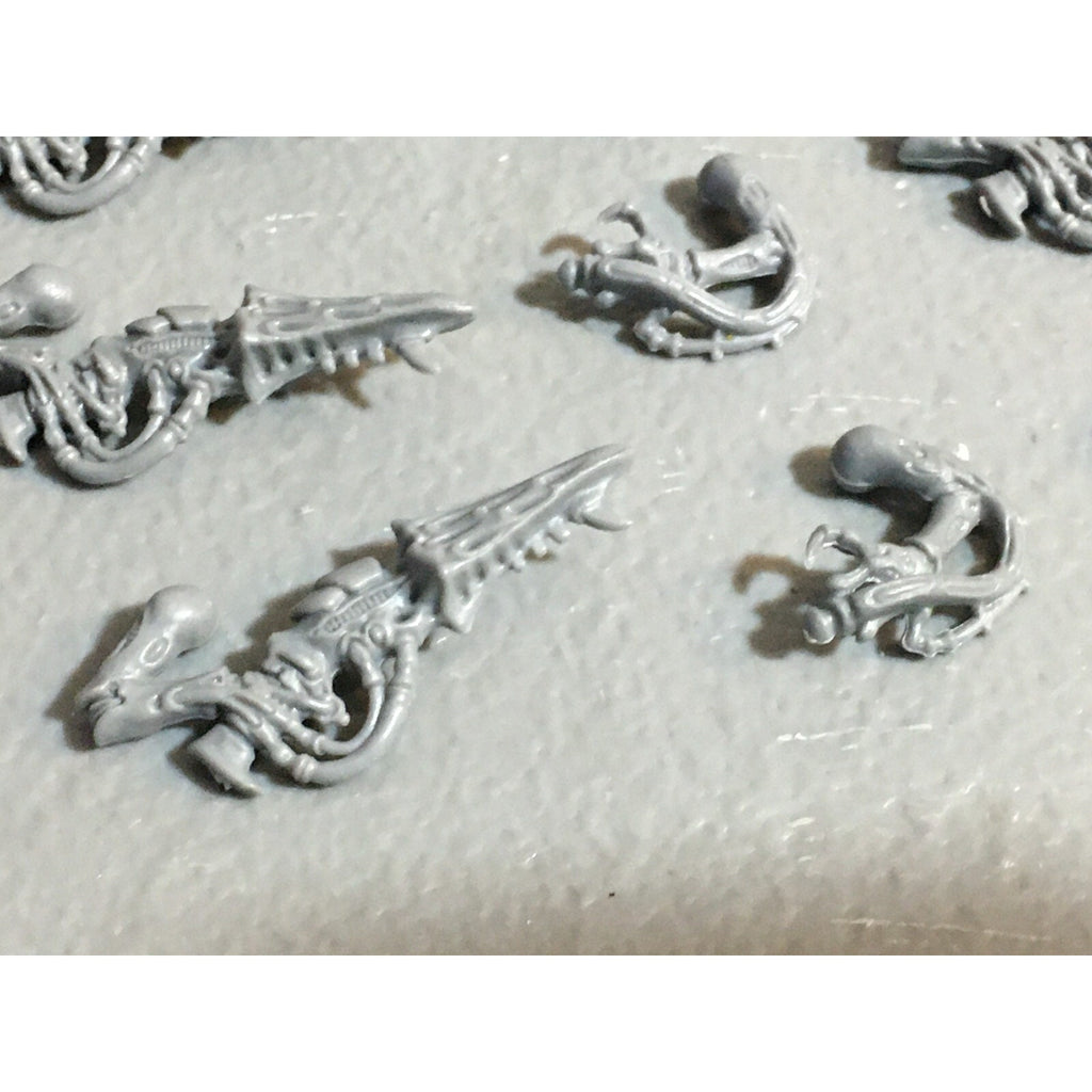 A23051 WARHAMMER 40K TYRANIDS BITS LOT DEVOURERS TERMAGANTS GAMES WORKSHOP GW