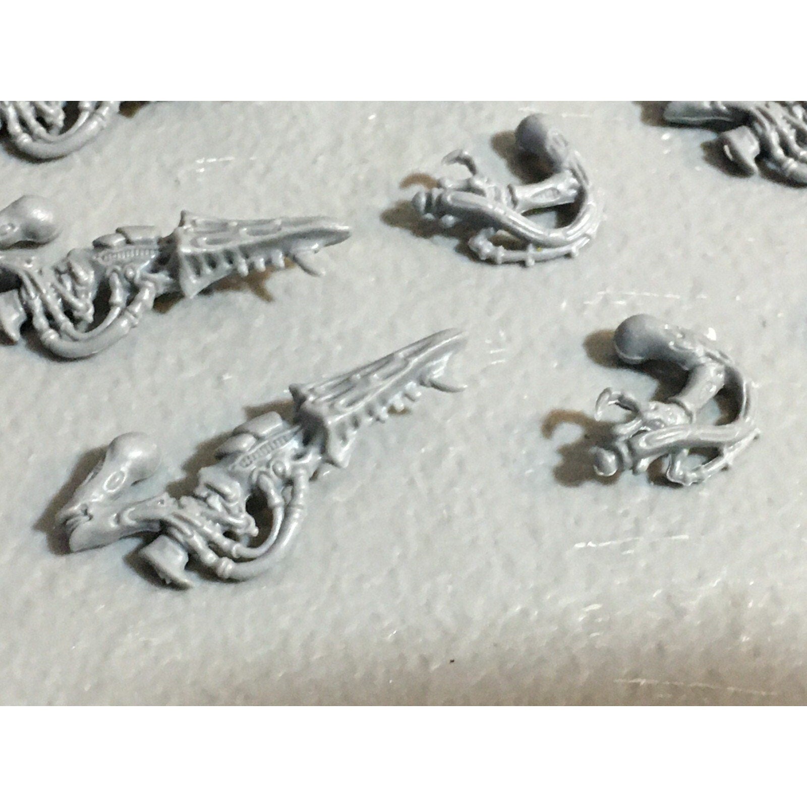 A23051 WARHAMMER 40K TYRANIDS BITS LOT DEVOURERS TERMAGANTS GAMES WORKSHOP GW