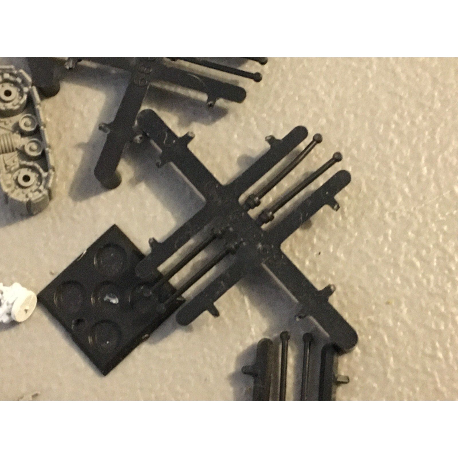 A23527 EPIC 40K BITS LOT INCOMPLETE SOME METAL WARMASTER W MOVEMENT STICKS