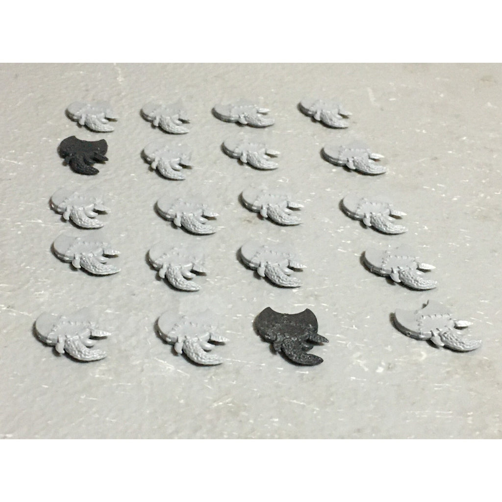 A22625 WARHAMMER FANTASY ORCS & GOBLINS BITS LOT GOBLIN SHIELD GAMES WORKSHOP GW