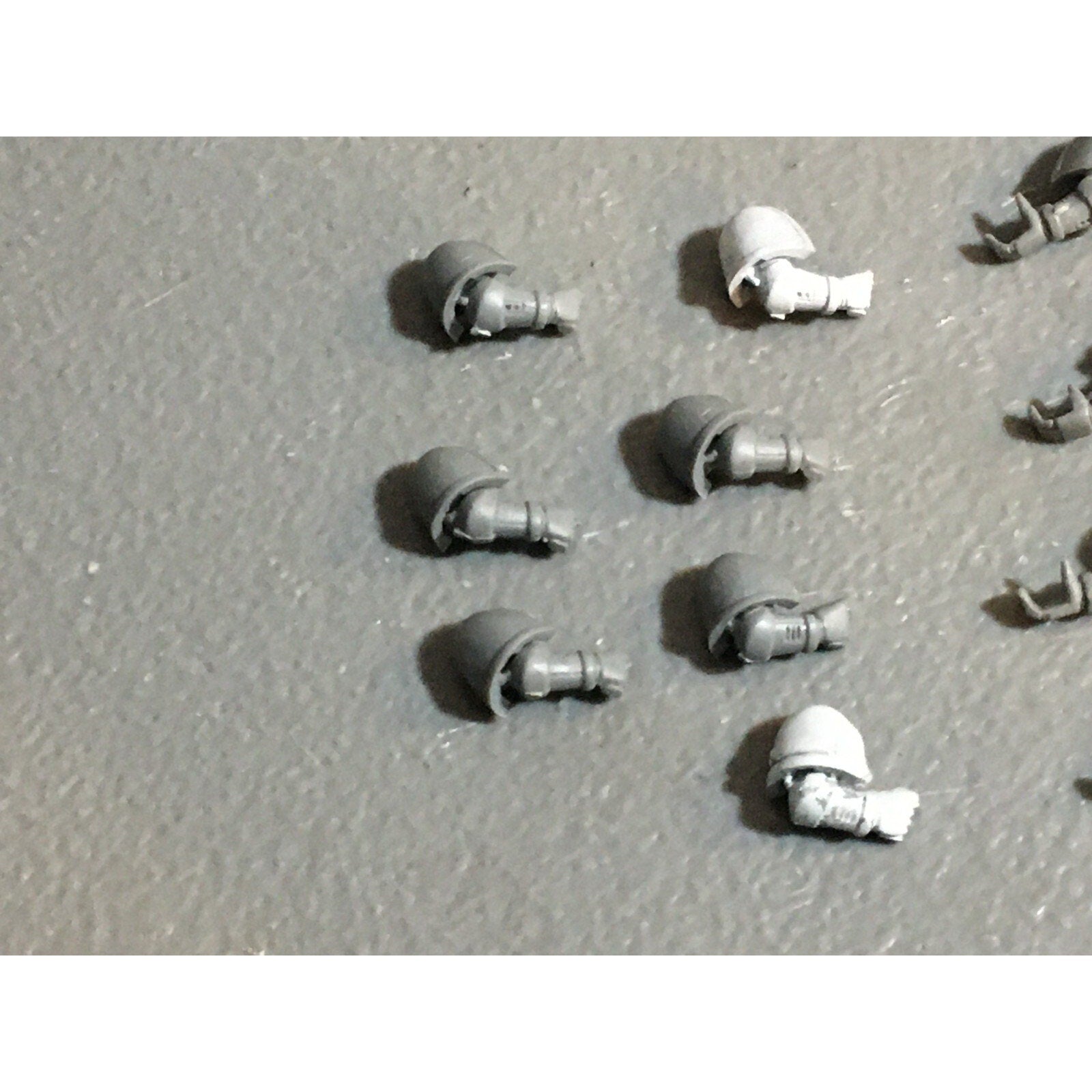 A22947 WARHAMMER 40K SPACE MARINES BITS LOT ARMS GAMES WORKSHOP GW