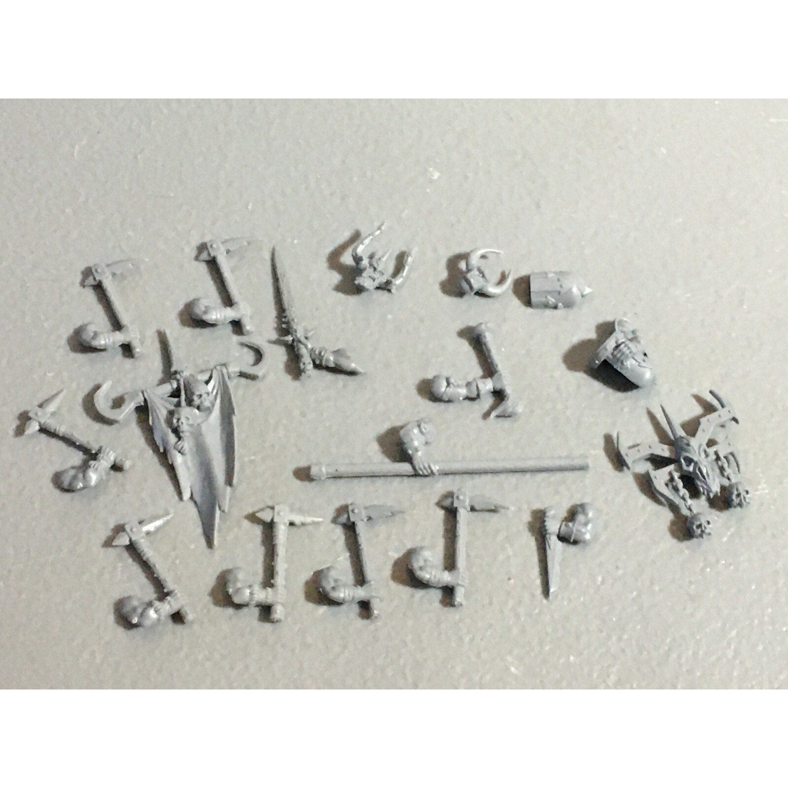 A22188 WARHAMMER FANTASY CHAOS MORTALS BITS LOT MIXED MARAUDER COMMAND & ARMS GW