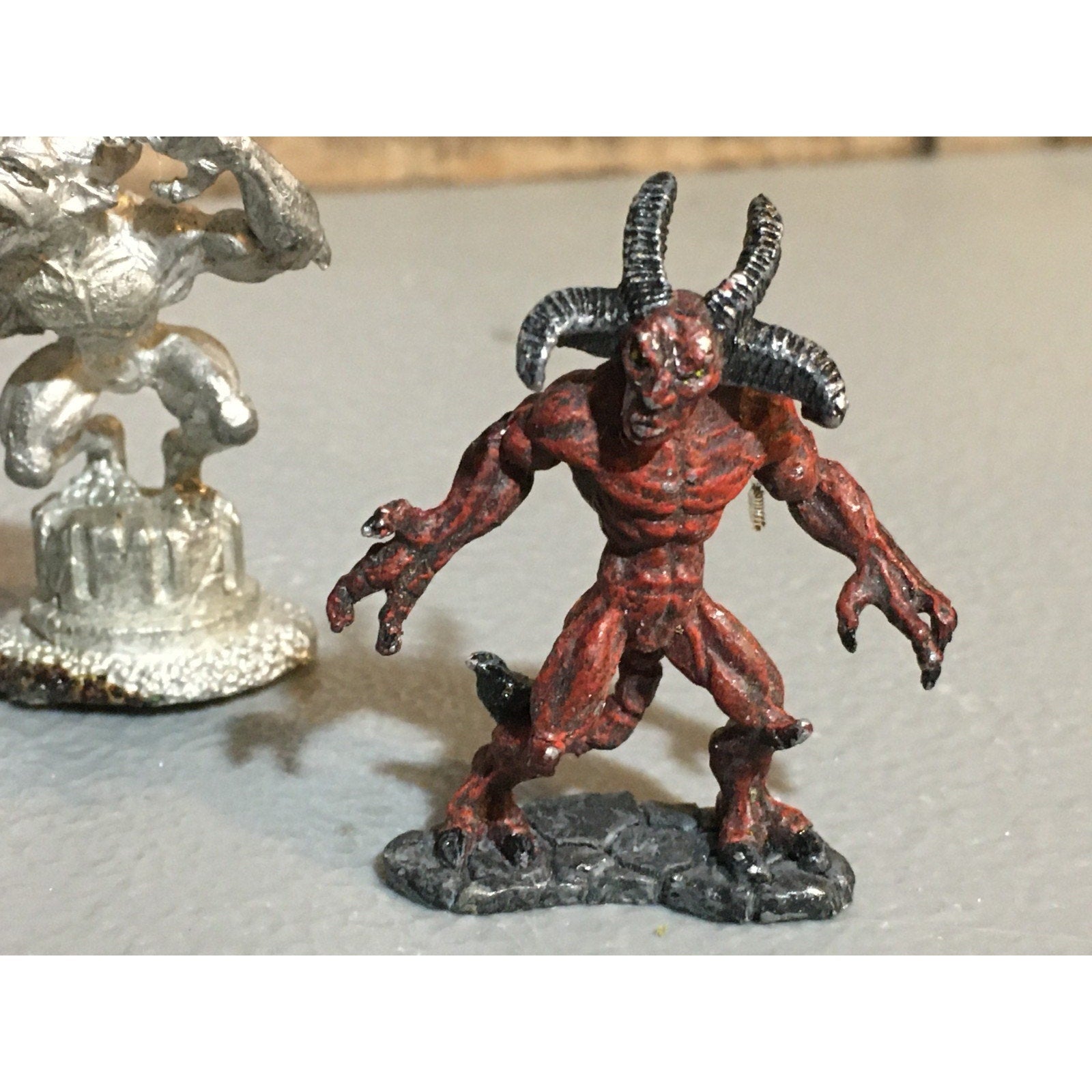 A24866 UNBRANDED METAL TABLETOP OLD OOP D&D FANTASY MONSTER DEMON MINIATURES