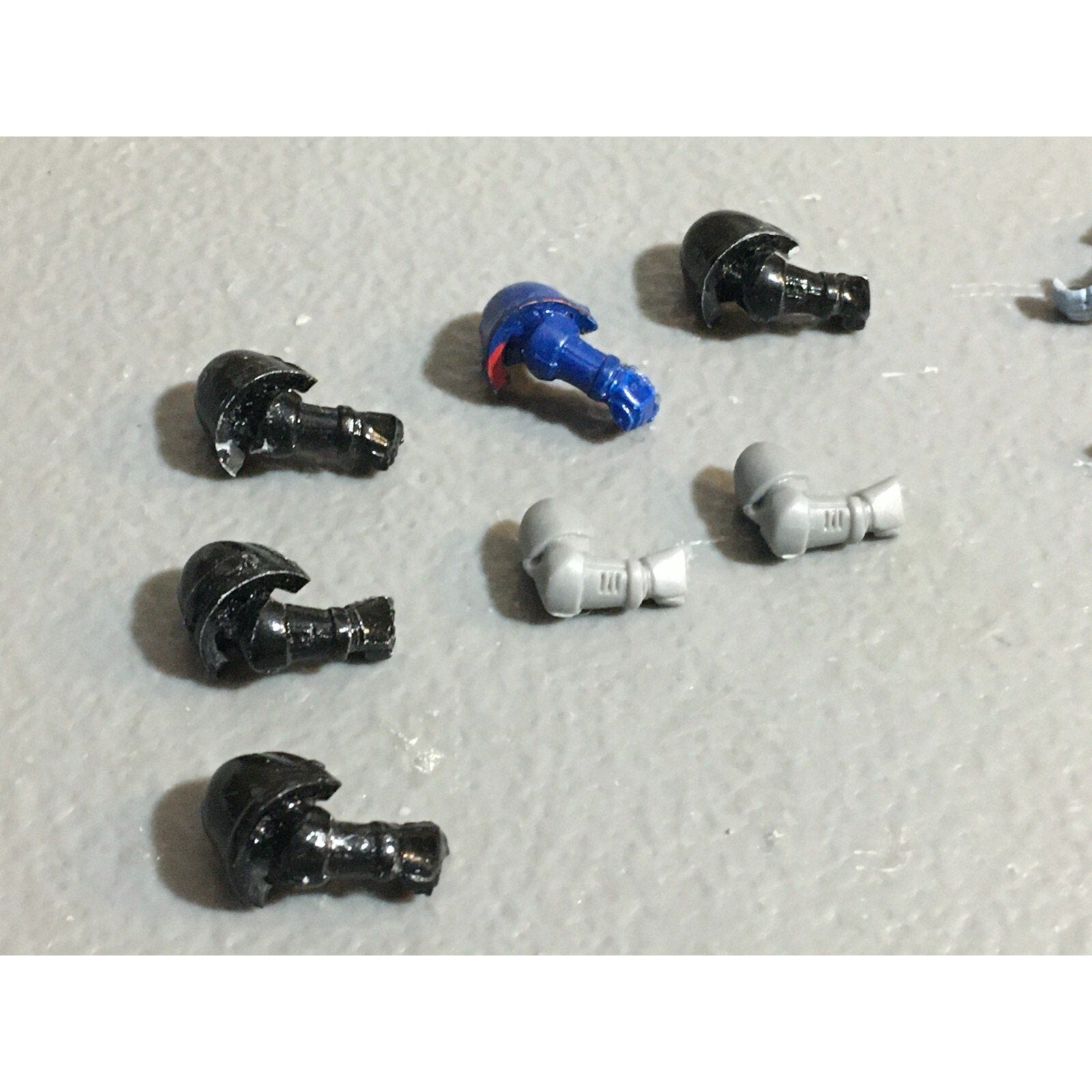 A22986 WARHAMMER 40K SPACE MARINES BITS LOT ARMS GW GAMES WORKSHOP