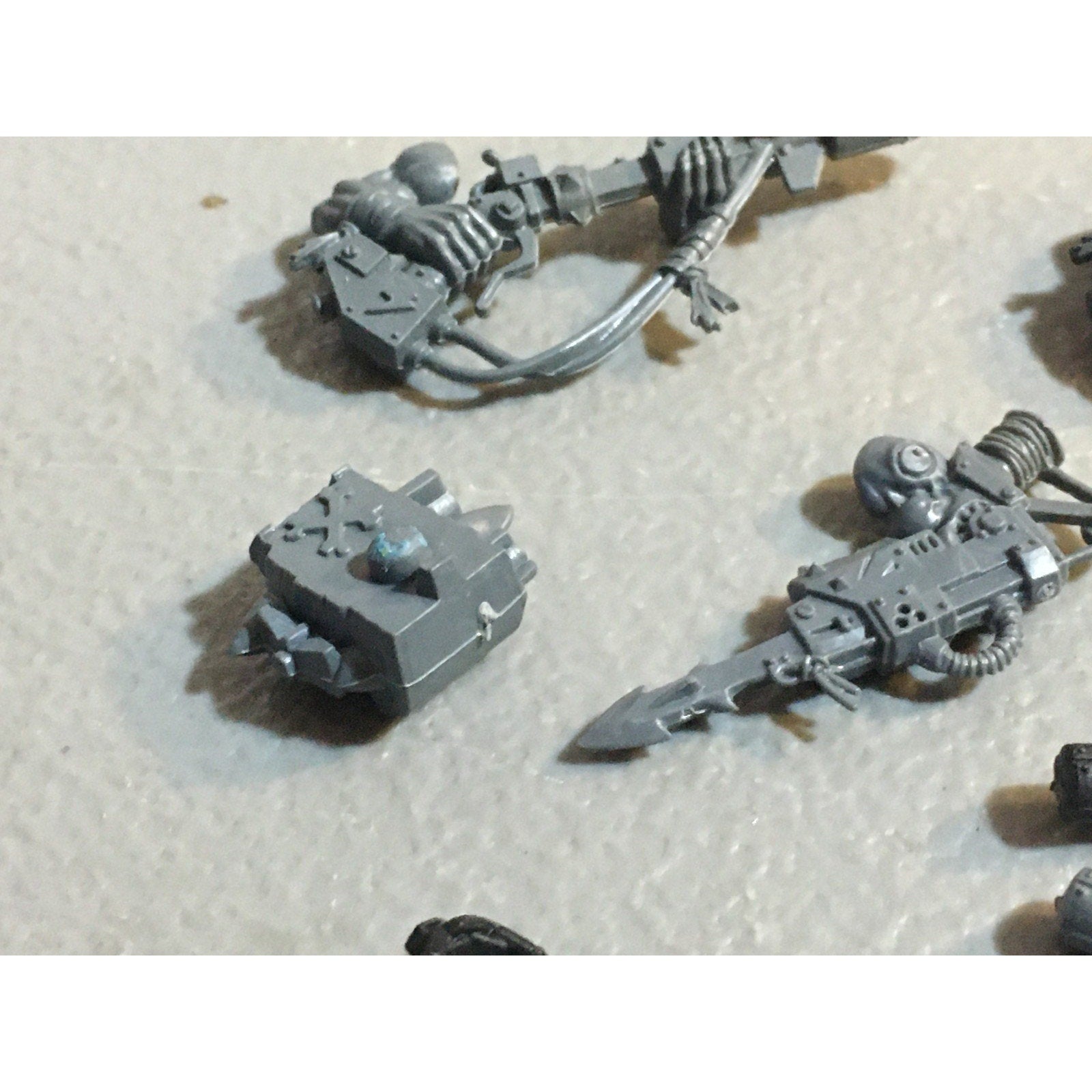 A33569 WARHAMMER 40K SPACE ORKS BITS LOT ARMS BACKPACK GRENADE GW GAMES WORKSHOP