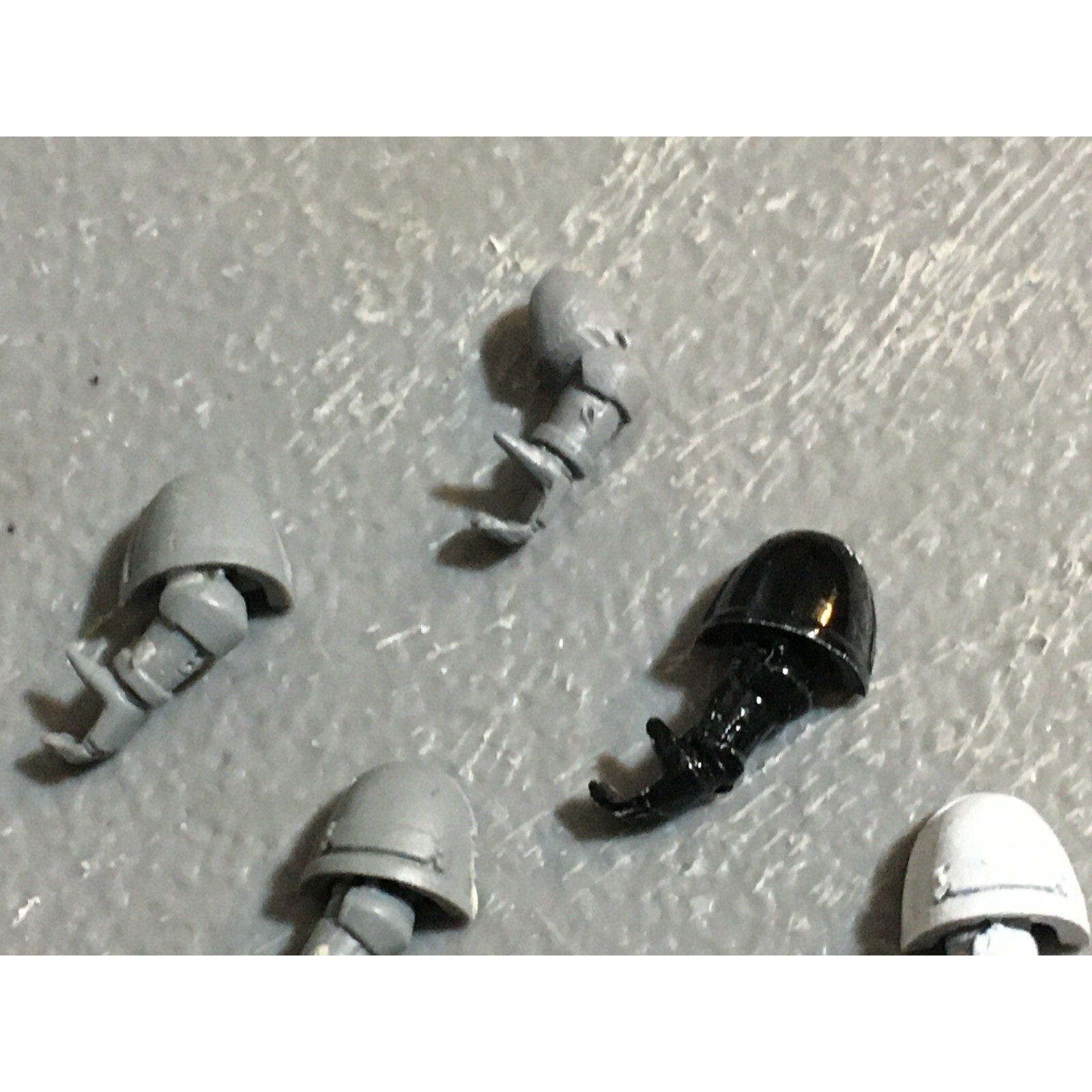 A22947 WARHAMMER 40K SPACE MARINES BITS LOT ARMS GAMES WORKSHOP GW