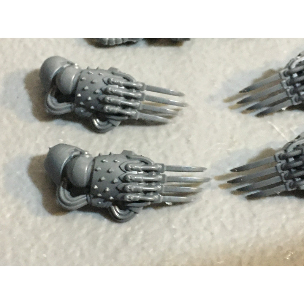 A29423 WARHAMMER 40K SPACE MARINES DARK ANGELS BITS LOT ARMS CLAW HEAVY GW