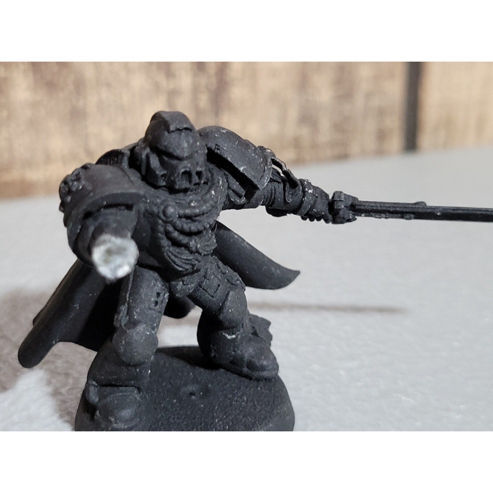 A18416 WARHAMMER 40K SPACE MARINES CAPTAIN LIEUTENANT POWER SWORD MISS BACKPACK