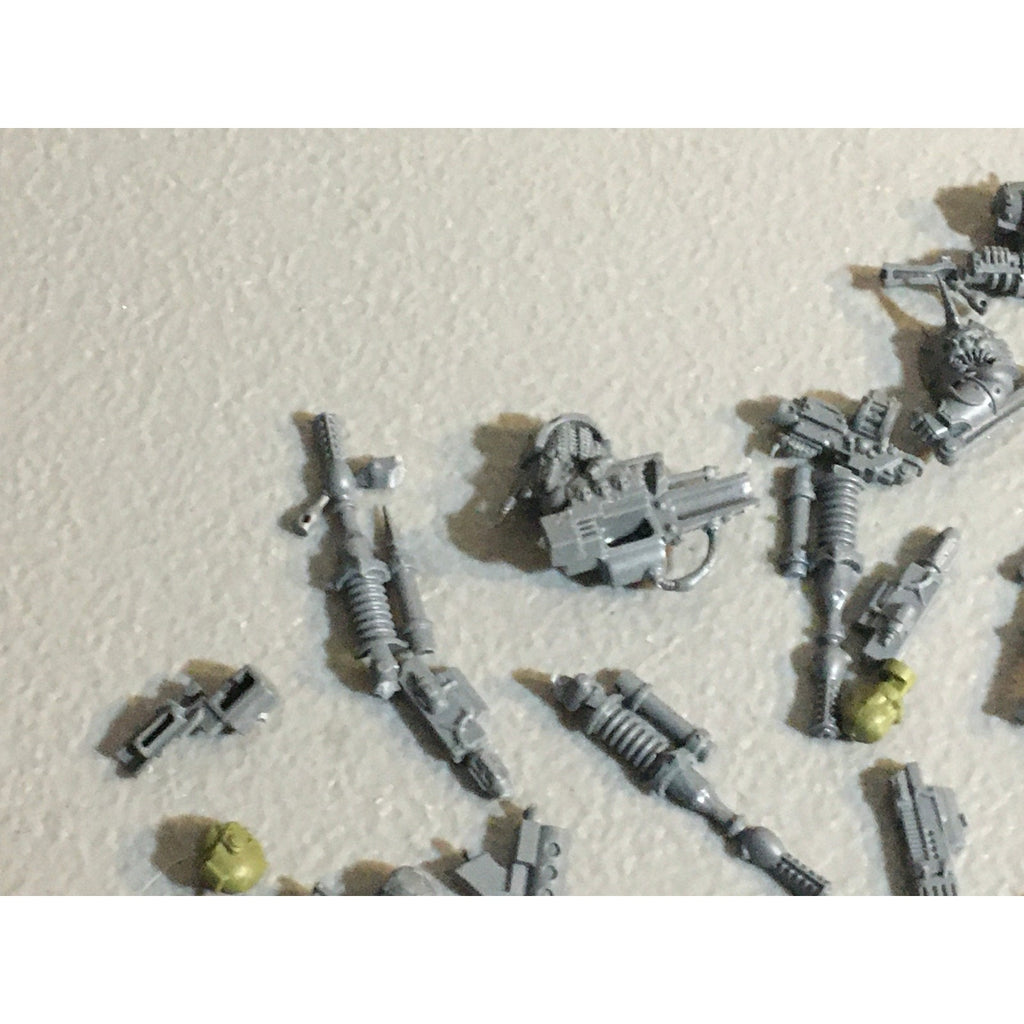 A31470 WARHAMMER 40K CHAOS DEATH GUARD NURGLE PLAGUE MARINES BITS LOT GW