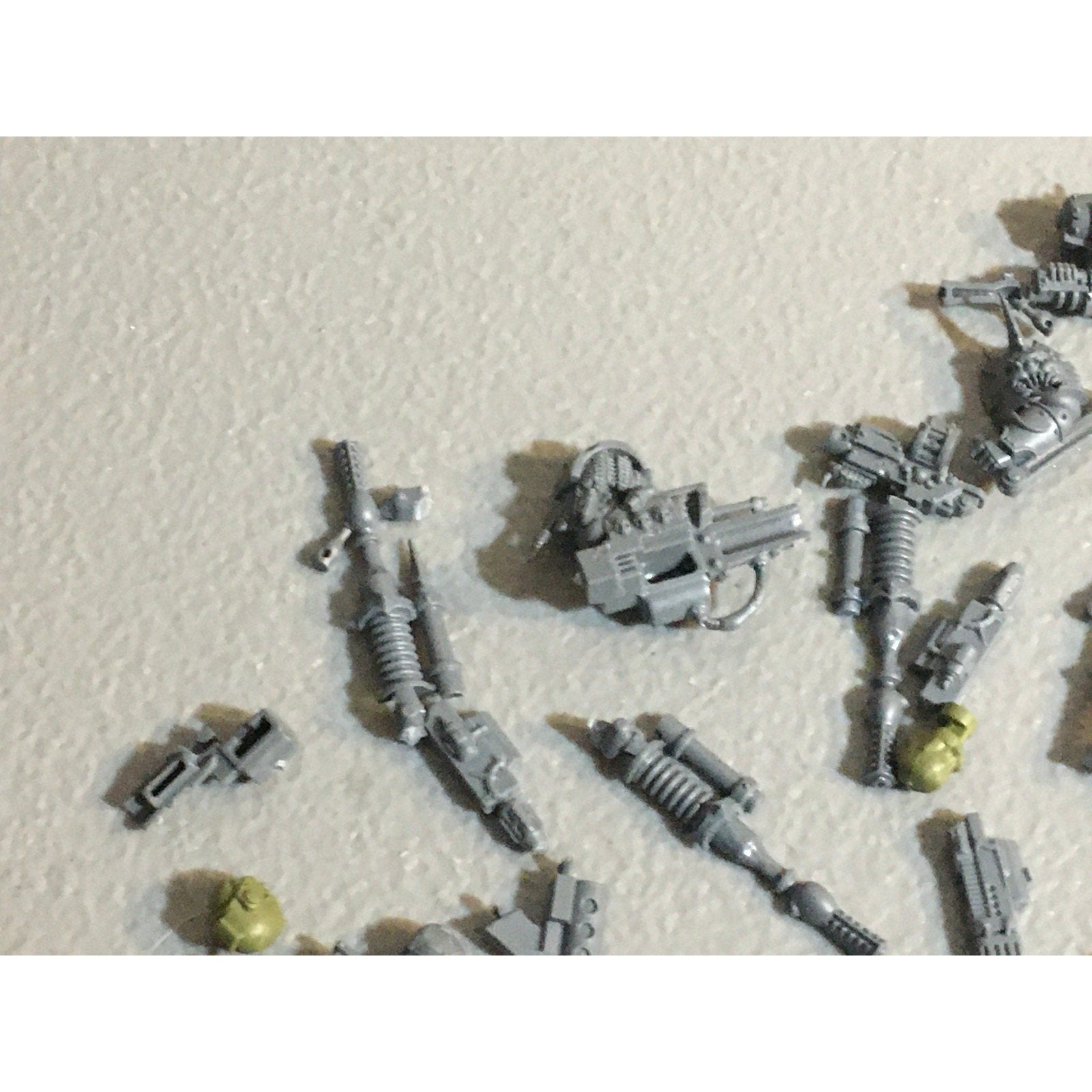 A31470 WARHAMMER 40K CHAOS DEATH GUARD NURGLE PLAGUE MARINES BITS LOT GW