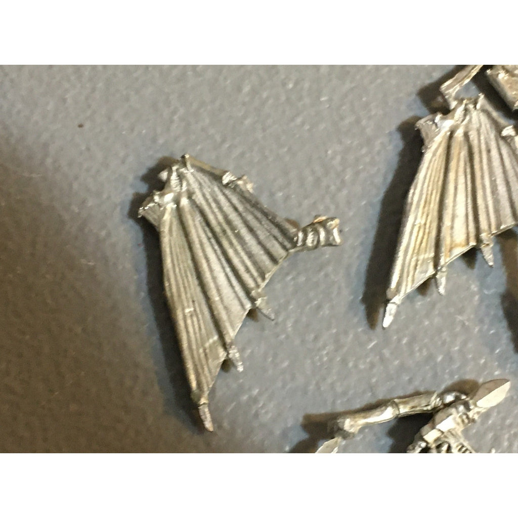 A32814 WARHAMMER 40K TYRANIDS METAL BITS LOT GARGOYLES BODY WING GW